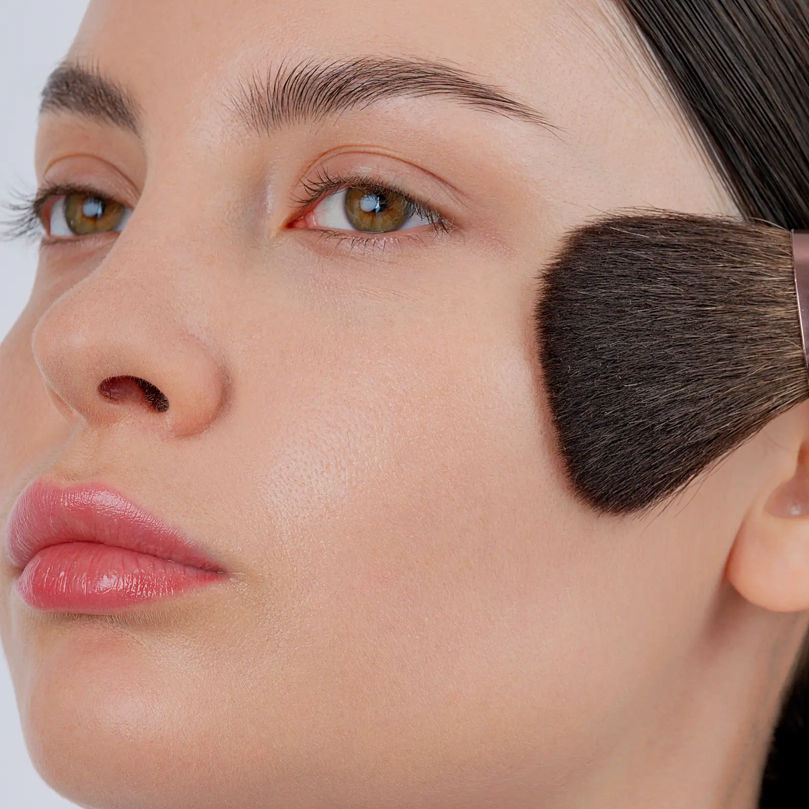 Рассыпчатая пудра для лица тон 01 Beauty Bomb Смешарики - фото 2