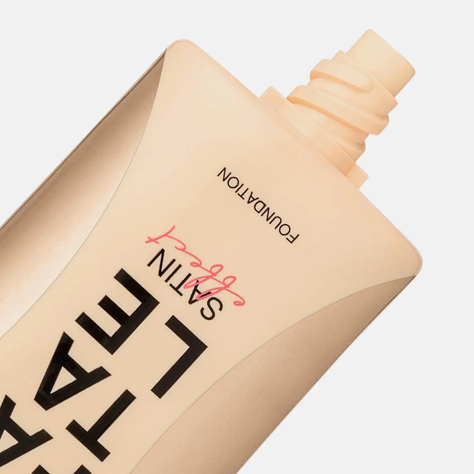 Тональная основа Vivienne Sabo Femme Fatale тон 01