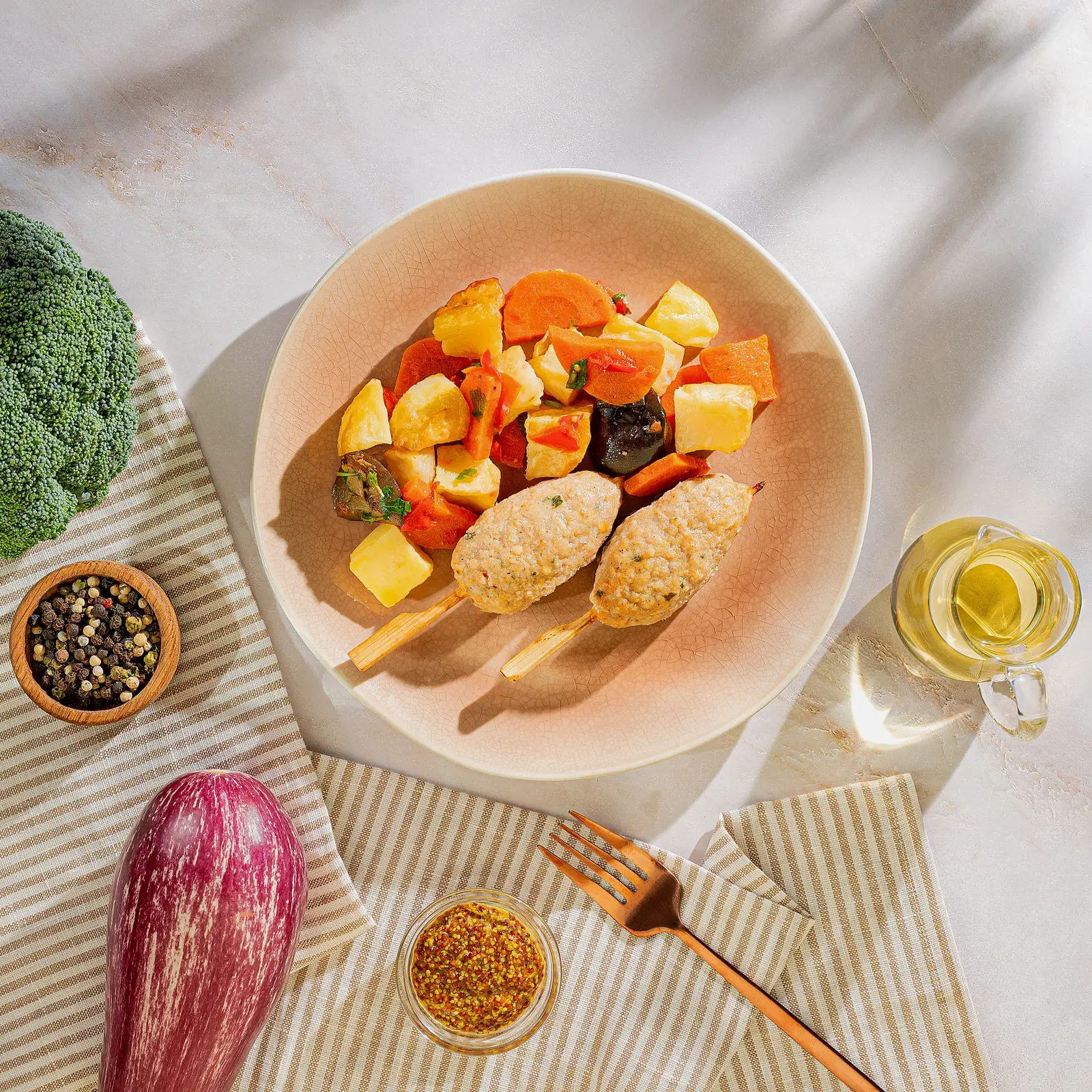 Изображение товара Люля-кебаб с запеченными овощами М Кухня 210г натуральное блюдо