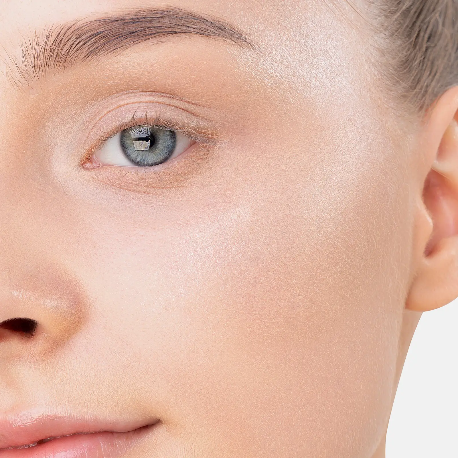 Хайлайтер для лица и тела 2в1 тон 01 Infinity 7Days B.Colour Pro Capsule