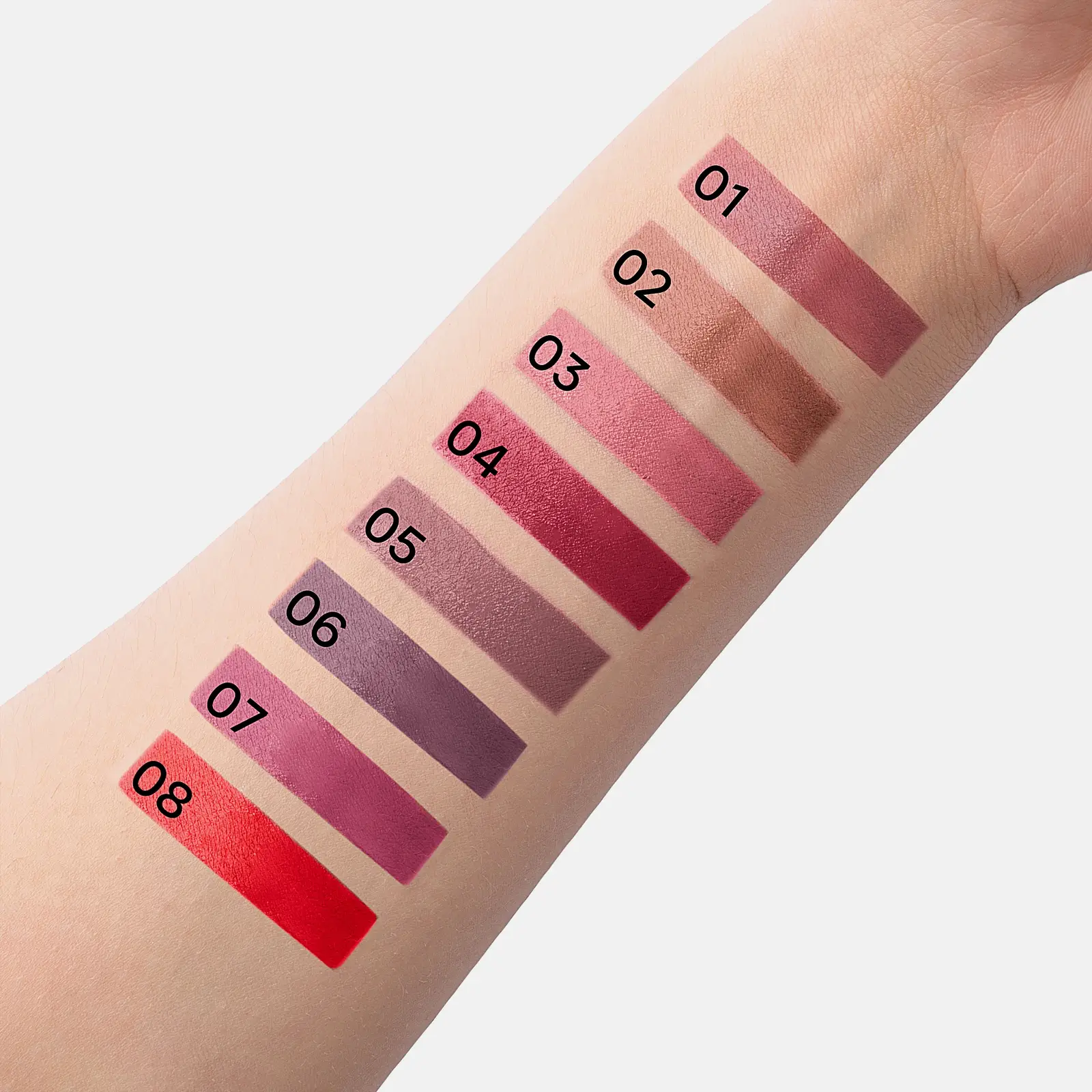 Помада для губ в стике Lips Lipstick тон 04 Beauty Bomb