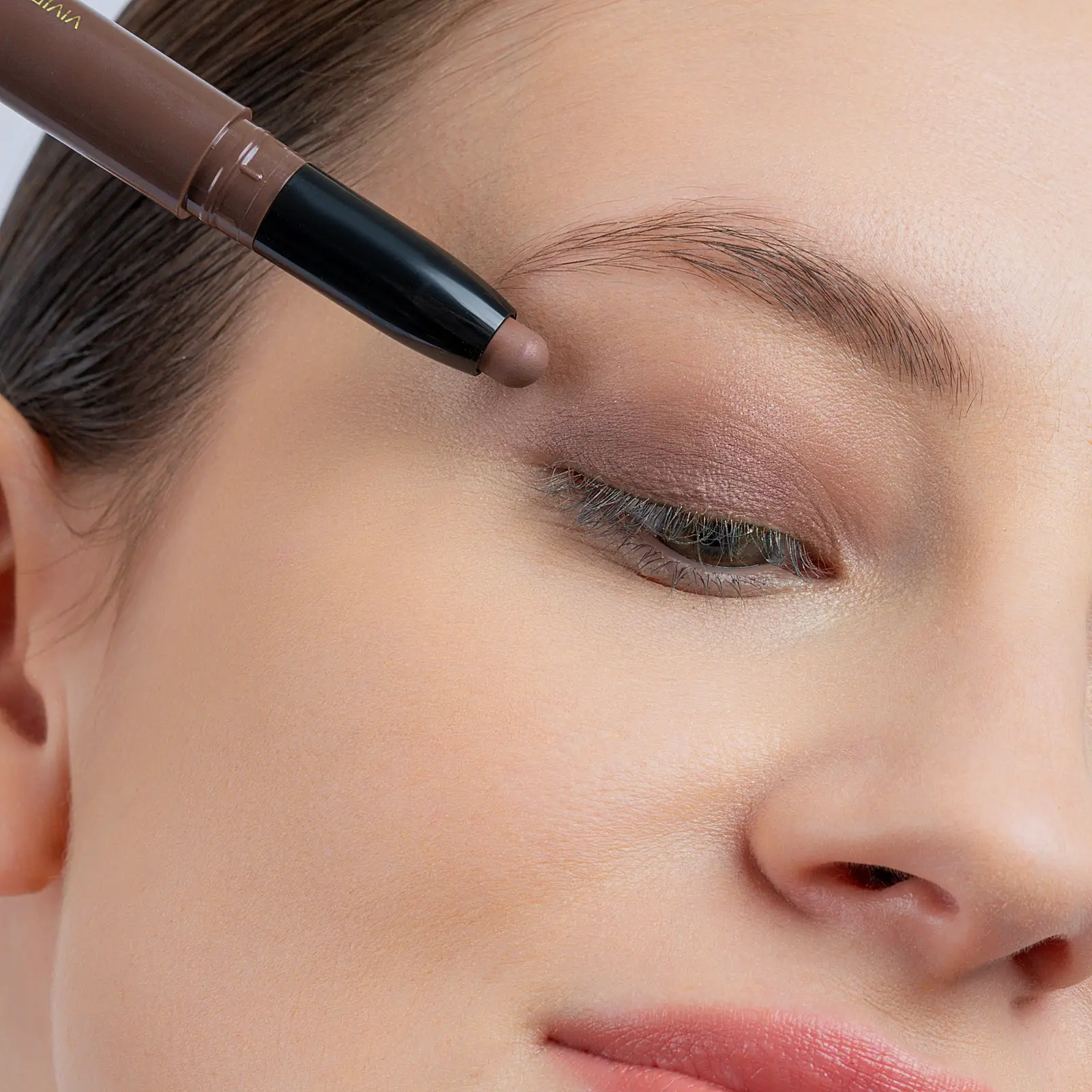 Кремовые тени для век Hypnostique тон 06 Vivienne Sabo