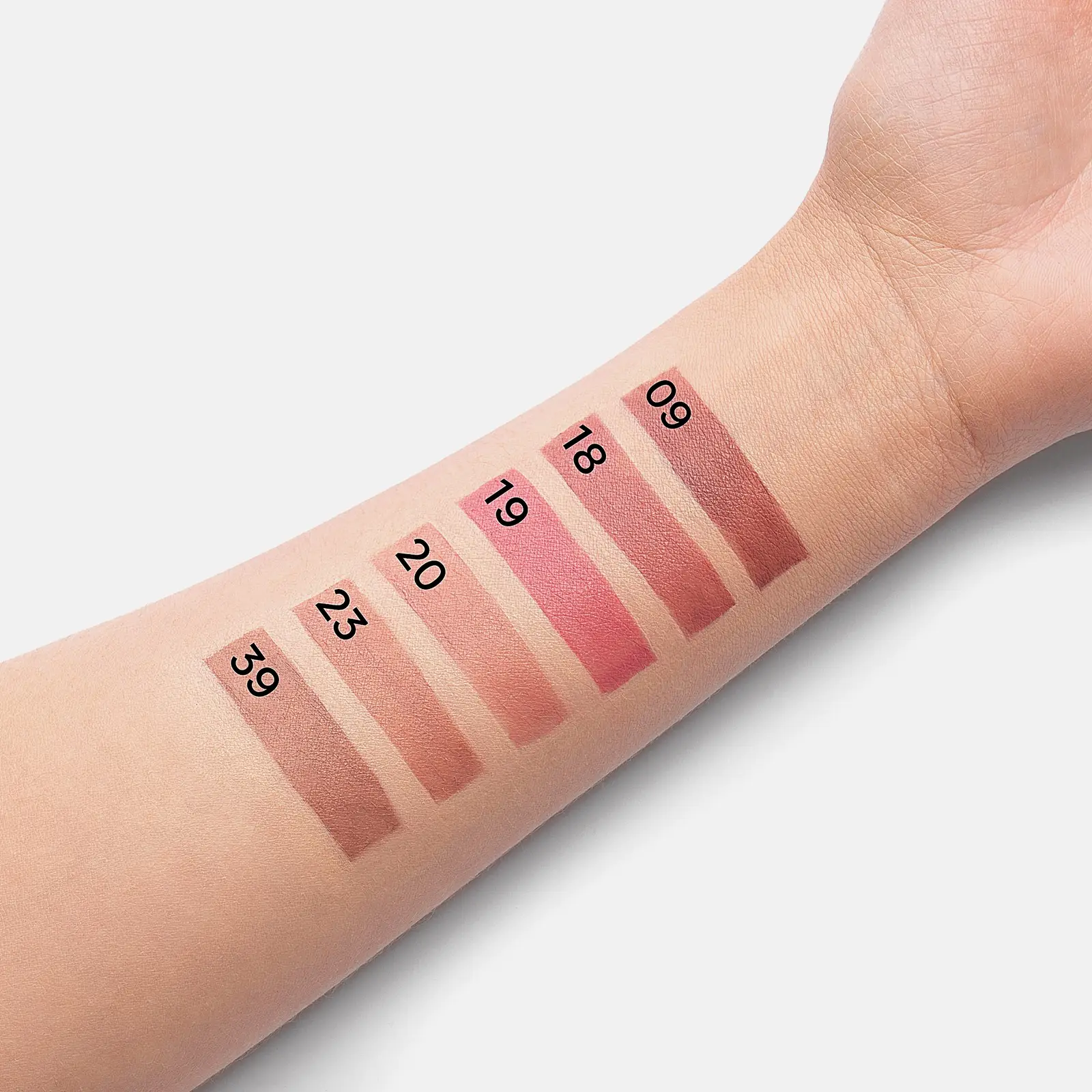 Блеск для губ Luxvisage Pin Up Ultra Matt тон 18