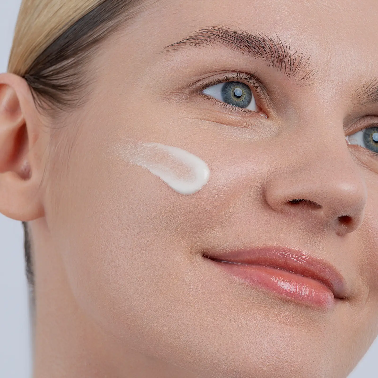 Основа под макияж Prime Expert Glow Skin Luxvisage