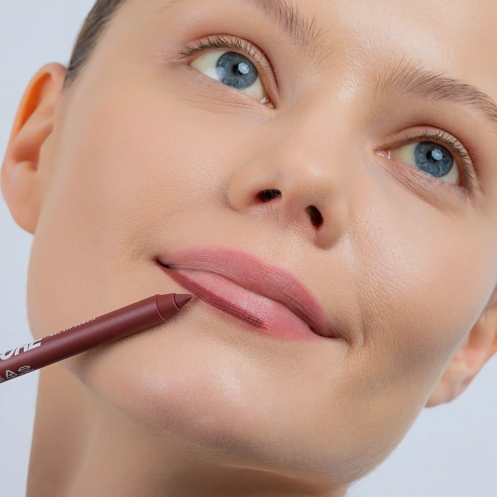 Гелевый карандаш для губ тон 08 Love Generation Lip Pleasure - фото 6