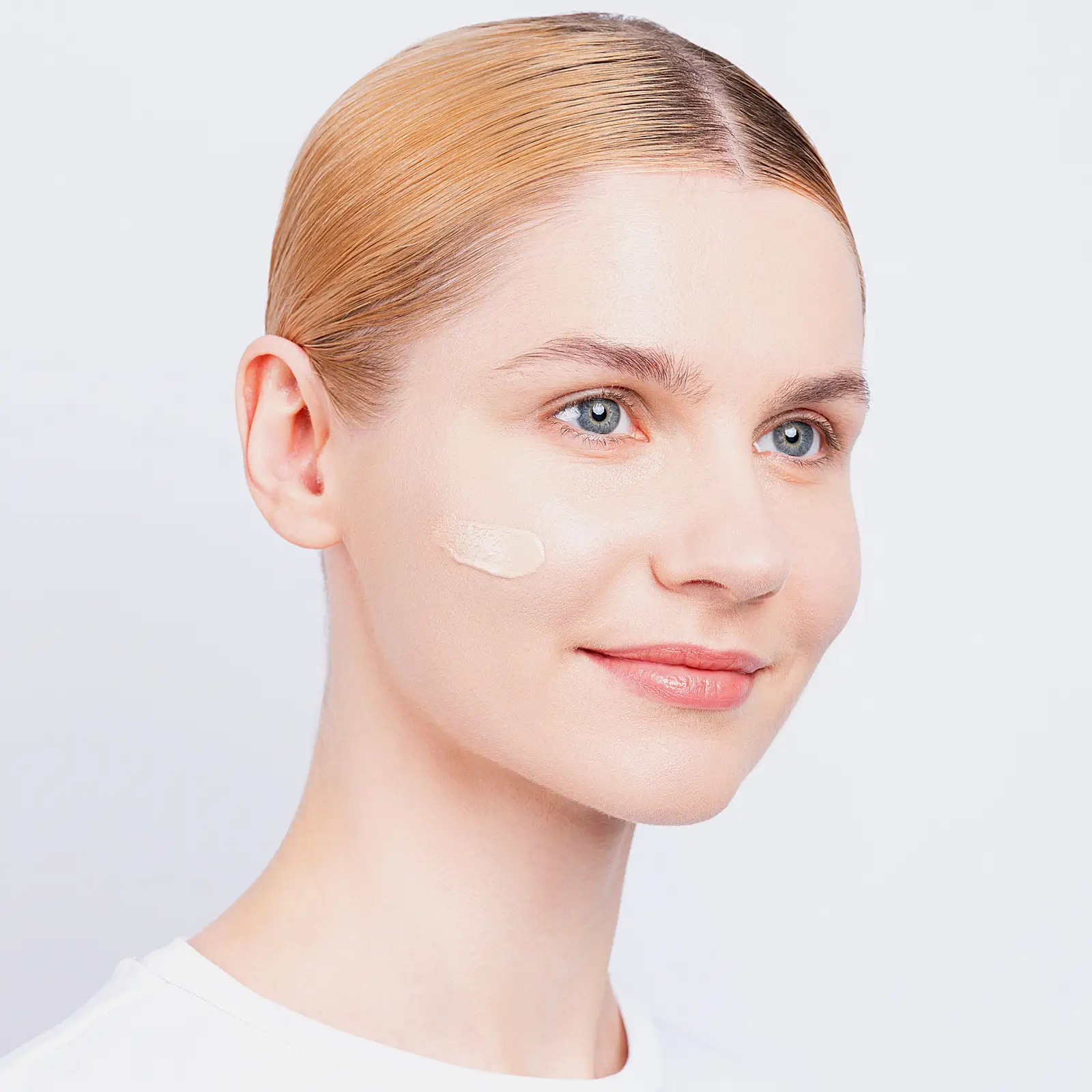 Тональный крем Eveline Cosmetics Botanic Expert матирующий тон 02 Ivory