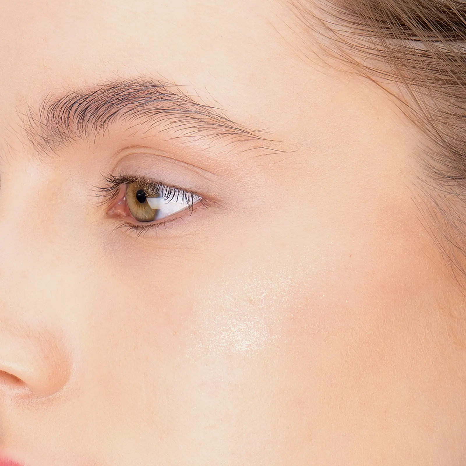 Хайлайтер для лица Atomic Aur тон 01 Beauty Bomb