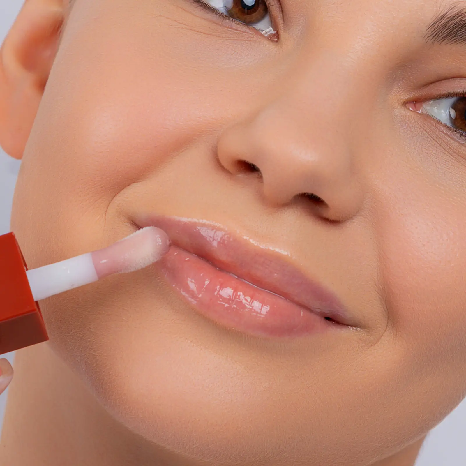 Масло для губ Glossy Oops тон 02 Beauty Bomb