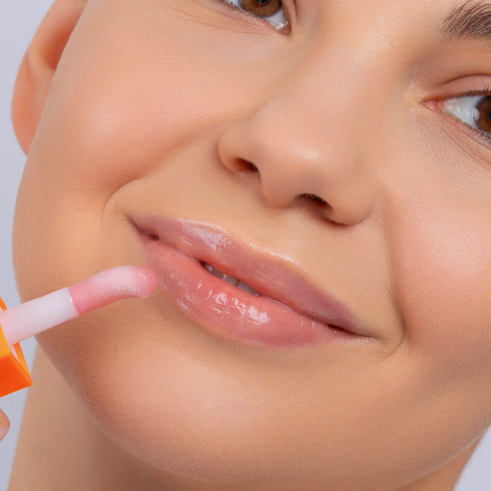 Масло для губ Glossy Oops тон 04 Beauty Bomb