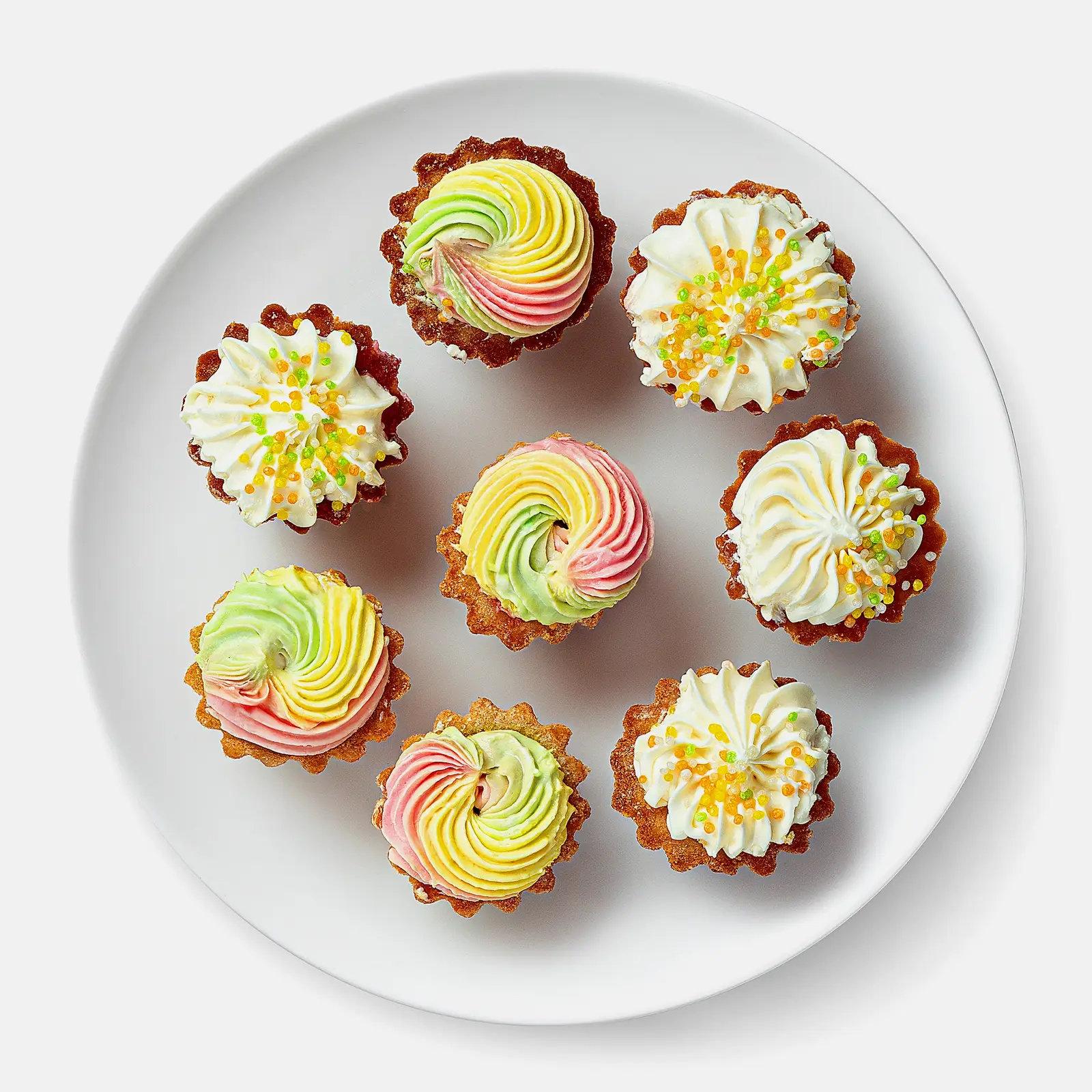 Изображение товара Пирожные корзиночка песочные Фили-Бейкер 300г с клубничным джемом и сливочным кремом