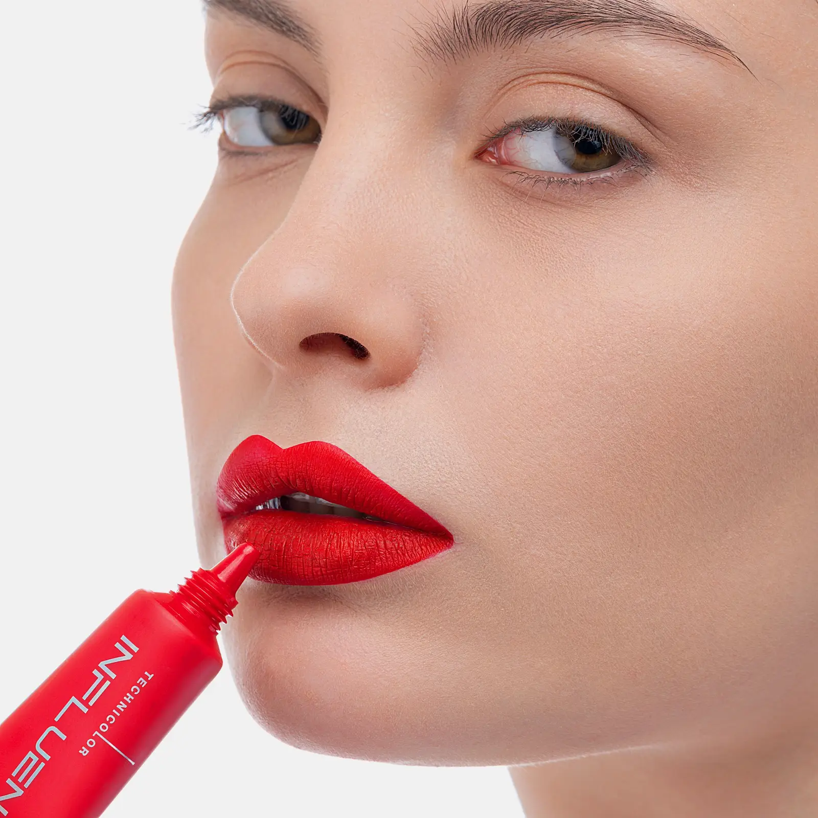 Универсальный пигмент для макияжа тон 01 Influence Beauty Technicolor
