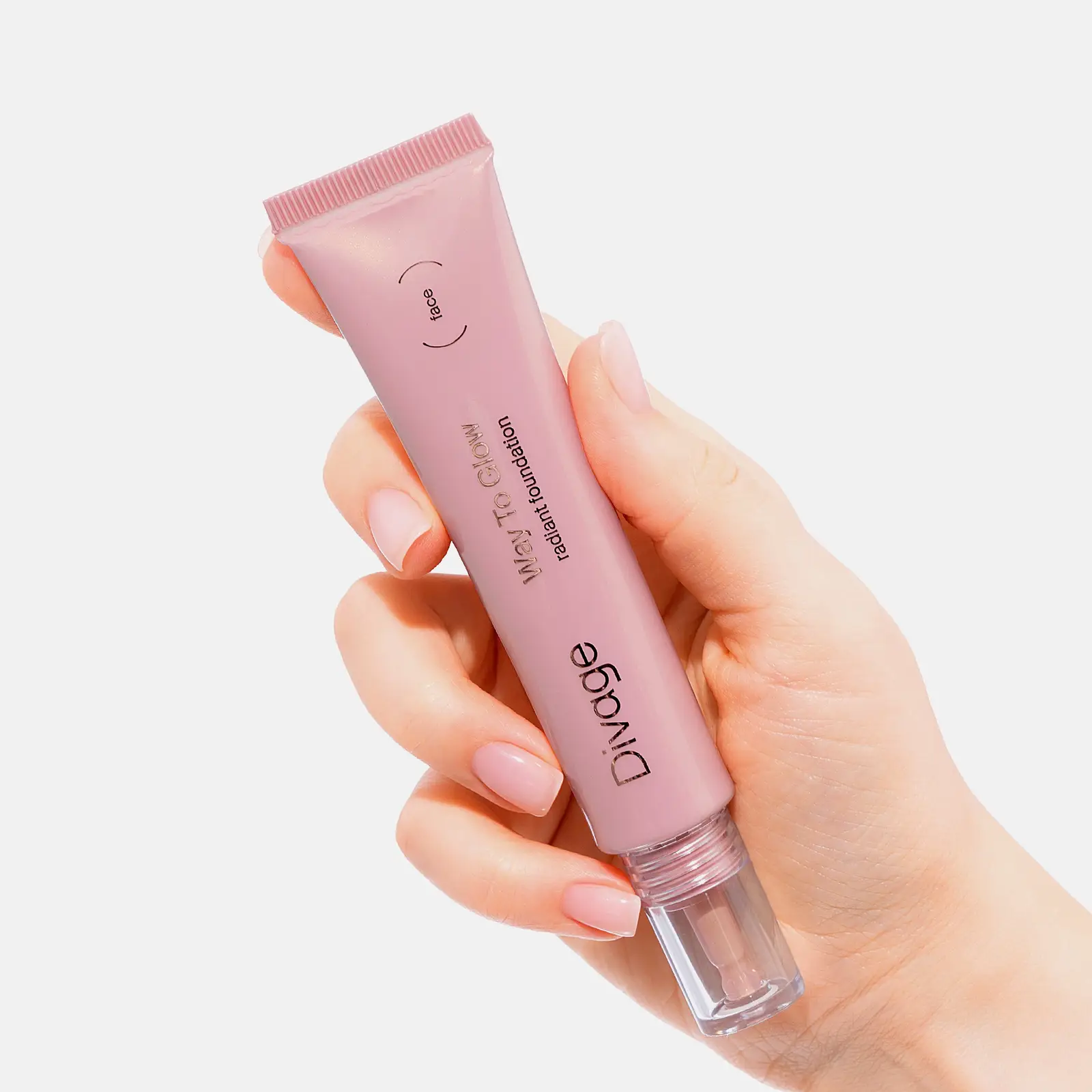 Тональный крем с эффектом сияния тон 04 Коричневый Divage Way To Glow - фото 3