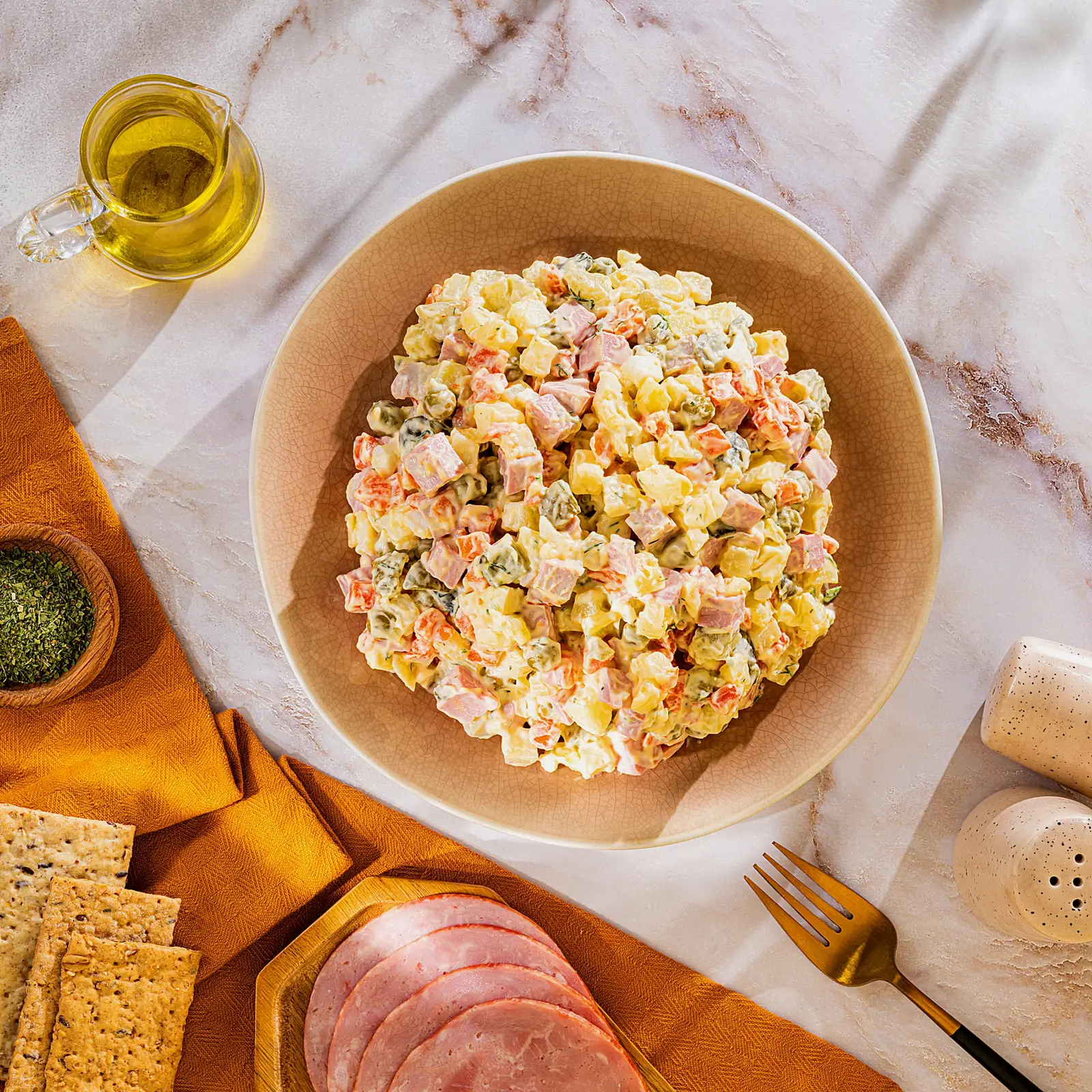 Изображение товара Салат Оливье М Кухня 500г классический с варёной колбасой и майонезом