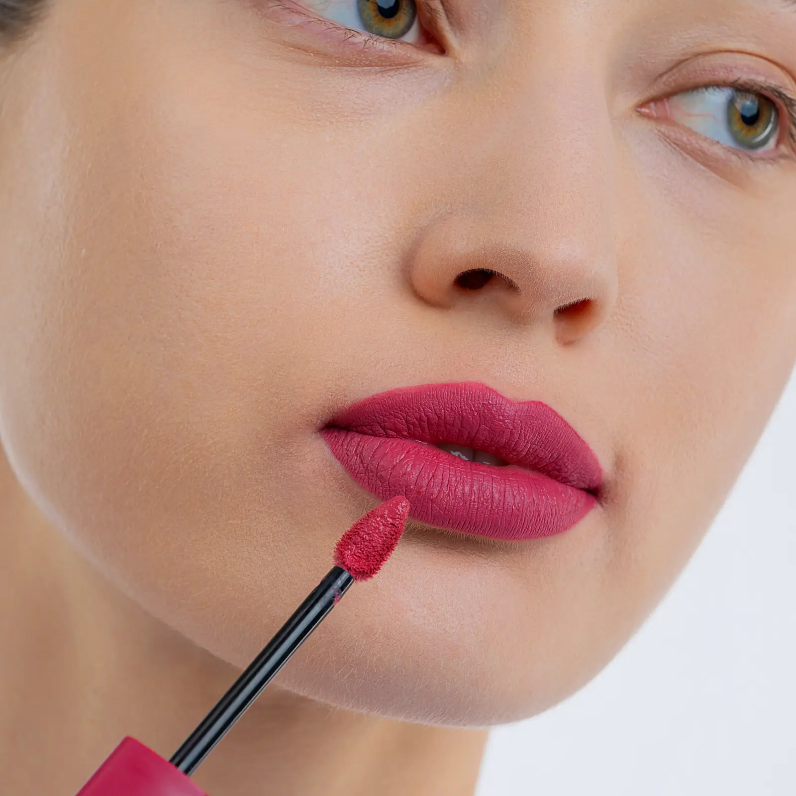 Матовая помада для губ Infaillible Matte Resistance жидкая тон 240 L’Oréal Paris - фото 7 Матовая помада для губ Infaillible Matte Resistance жидкая тон 240 L’Oréal Paris - фото 7