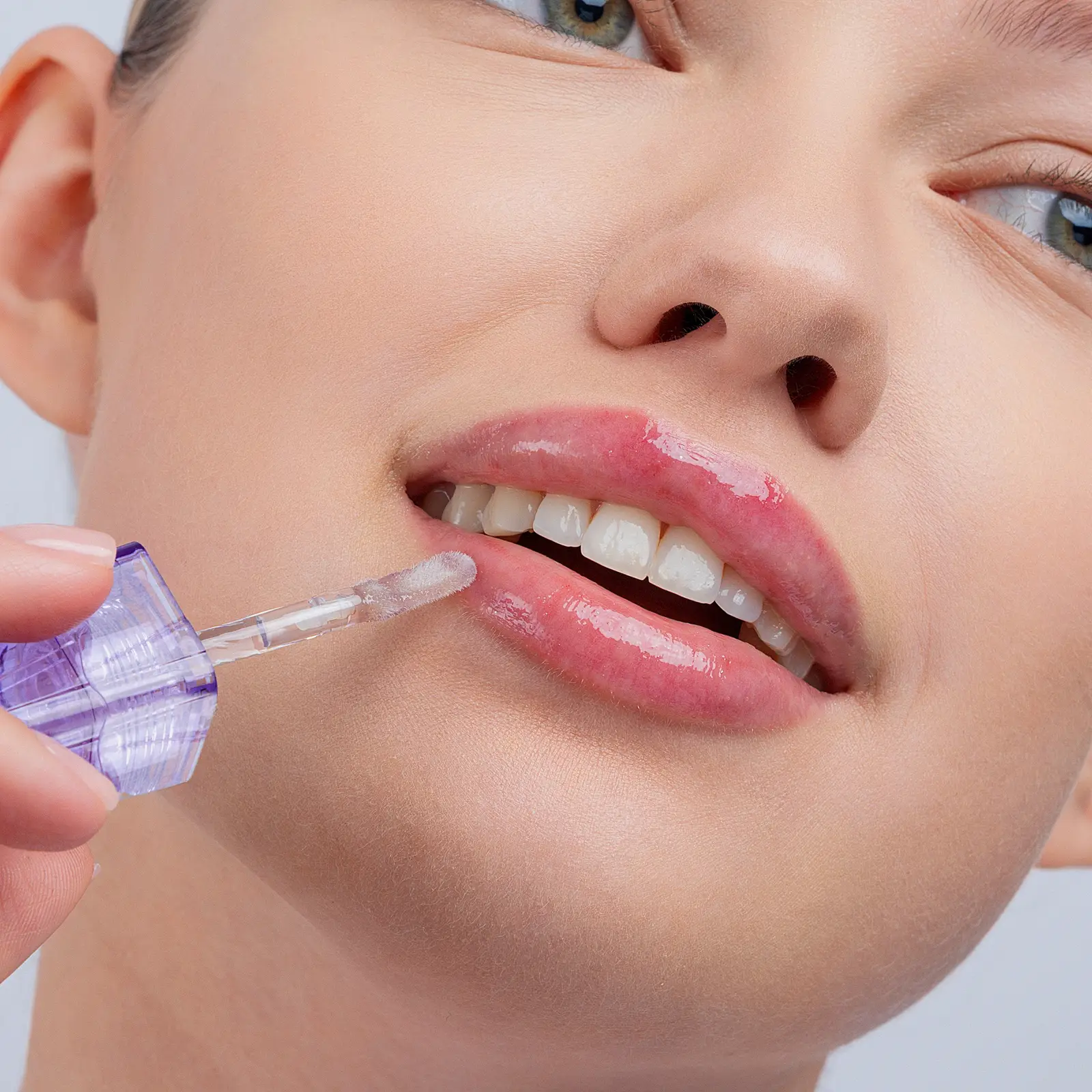 Экстра плампер для губ тон 04 Полупрозрачный фиолетовый Influence Beauty Cryoplump - фото 6