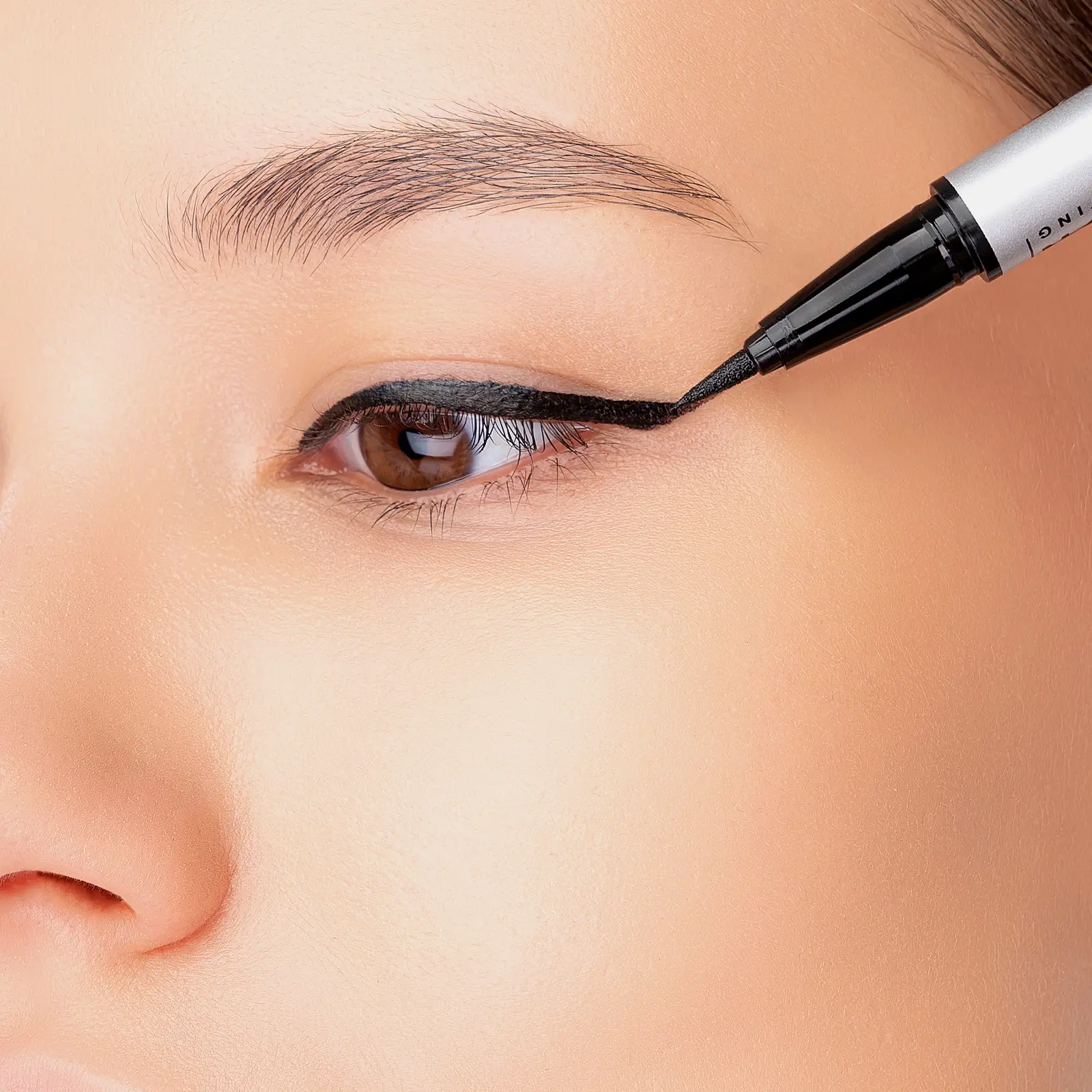 Подводка для глаз Influence Beauty Event Horizon тон 01