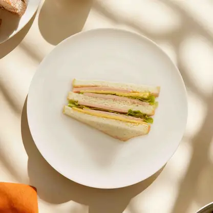 Изображение товара Сэндвич с ветчиной и сыром М Кухня 190г