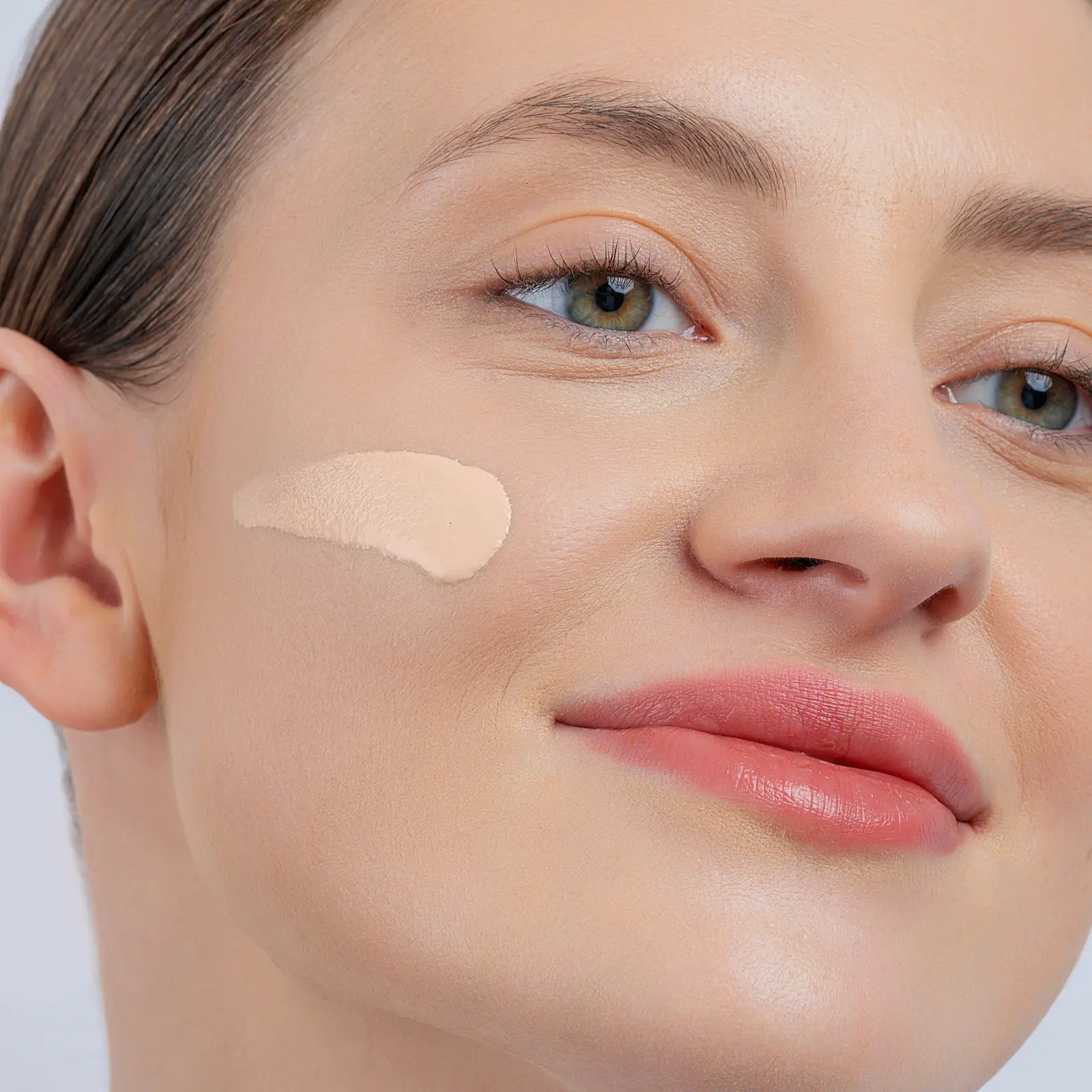 Тональная основа для лица тон 01 Influence Beauty Ekso Skin