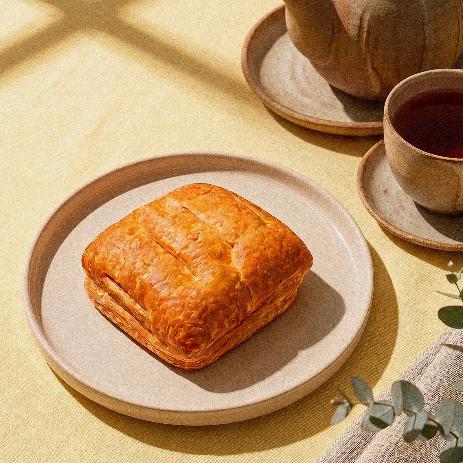 Слойка с курицей и грибами 60г
