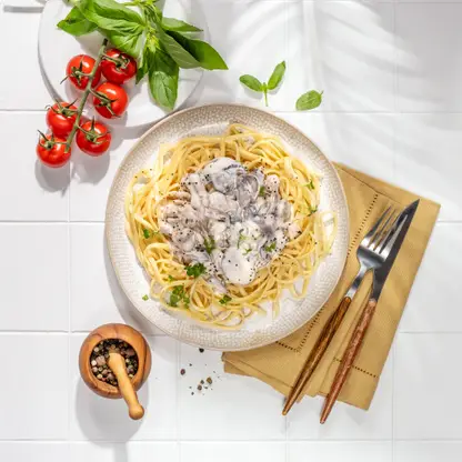 Изображение товара Макароны с курицей и грибами Братья Караваевы 200г