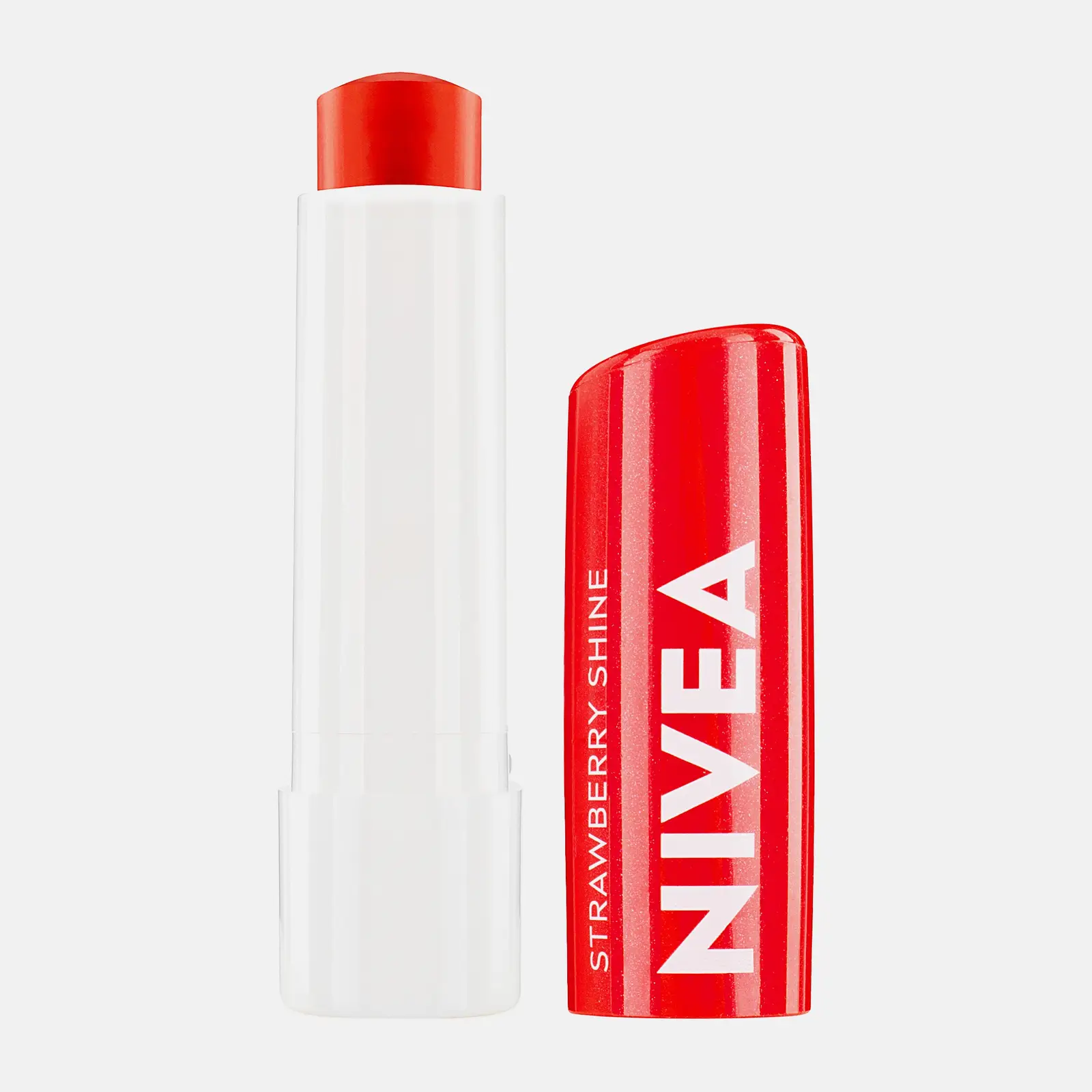 Бальзам для губ Клубничное сияние NIVEA
