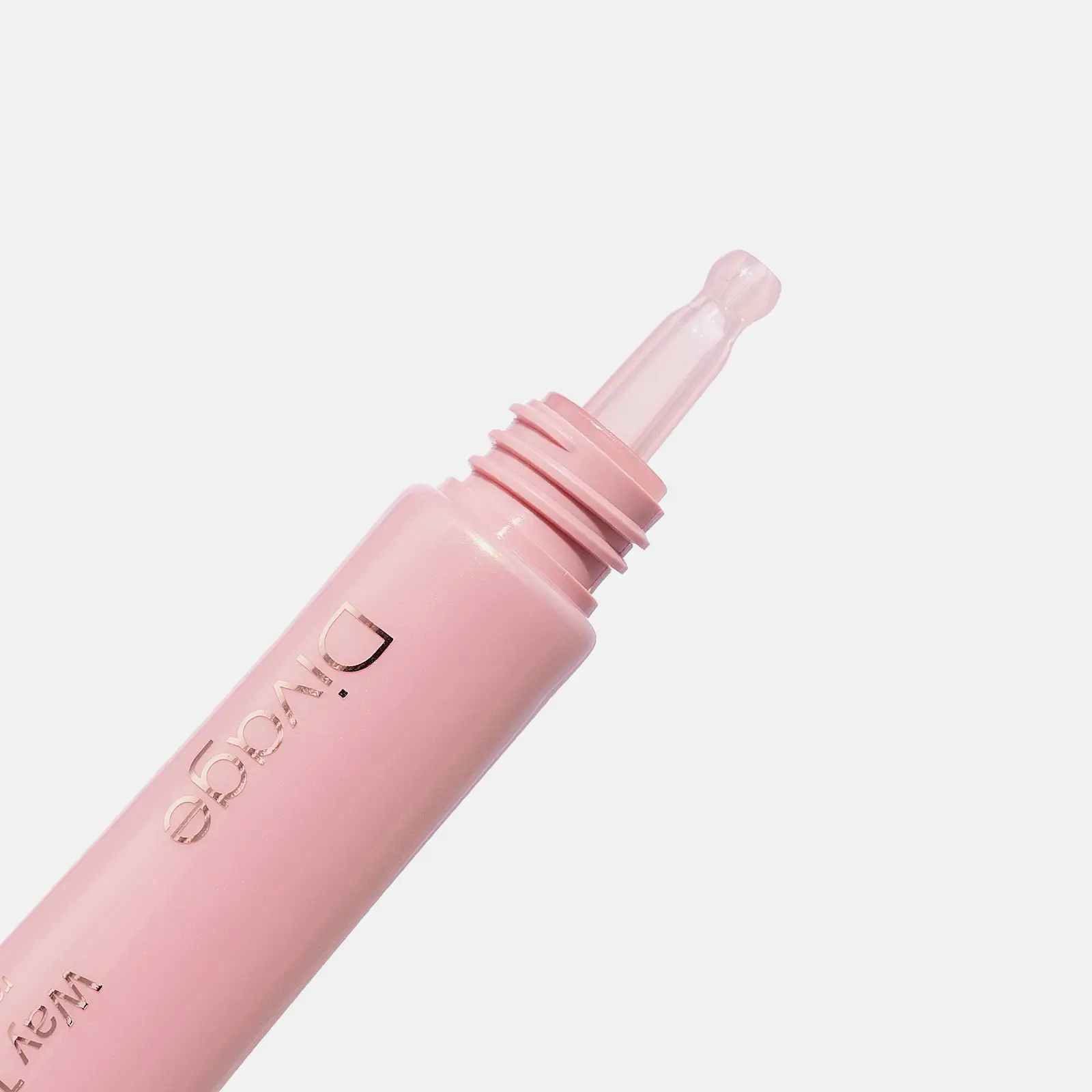 Сияющий тональный крем для лица тон 03 Коричневый Divage Way To Glow - фото 4