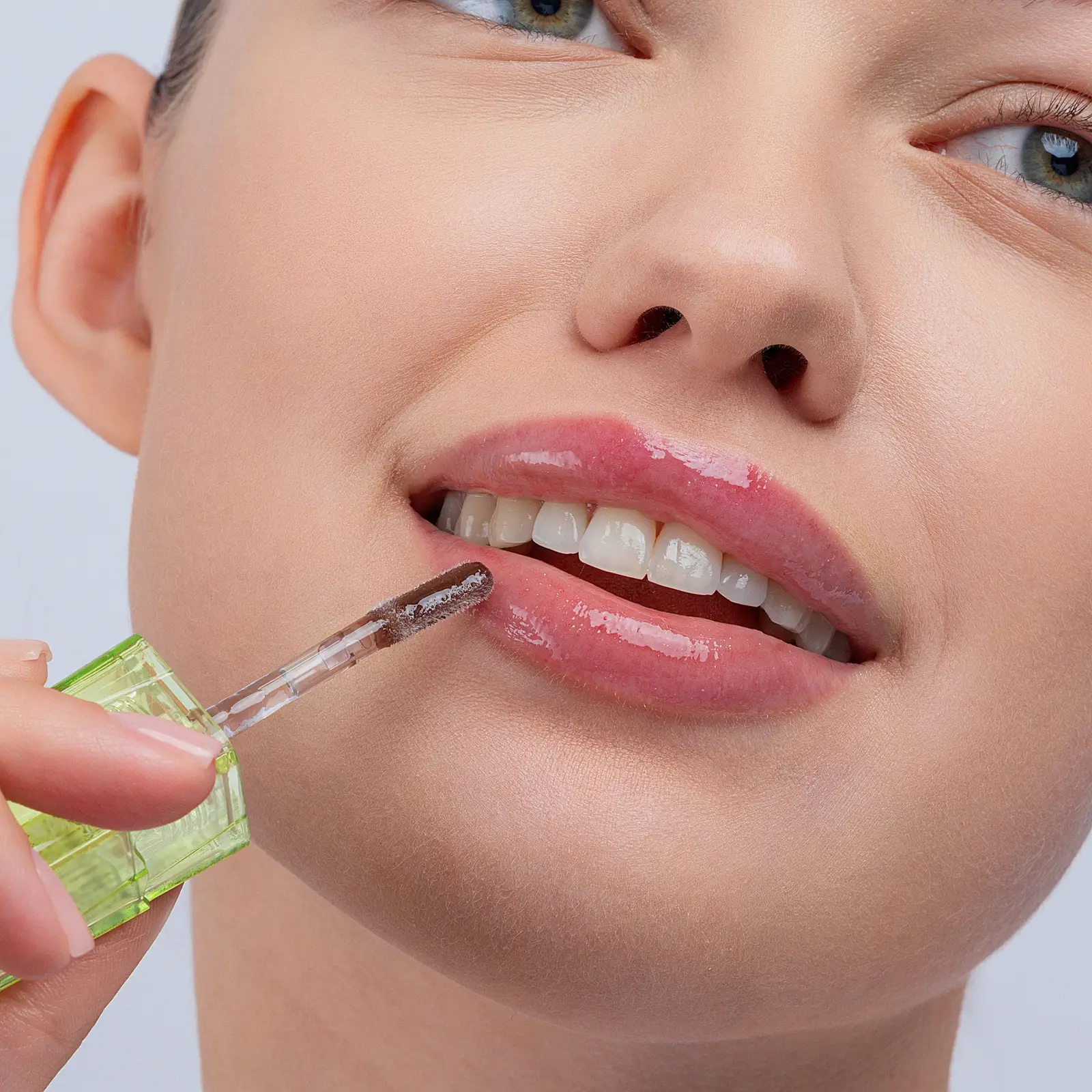 Экстра плампер для губ тон 02 Полупрозрачный коричневый Influence Beauty Cryoplump - фото 6