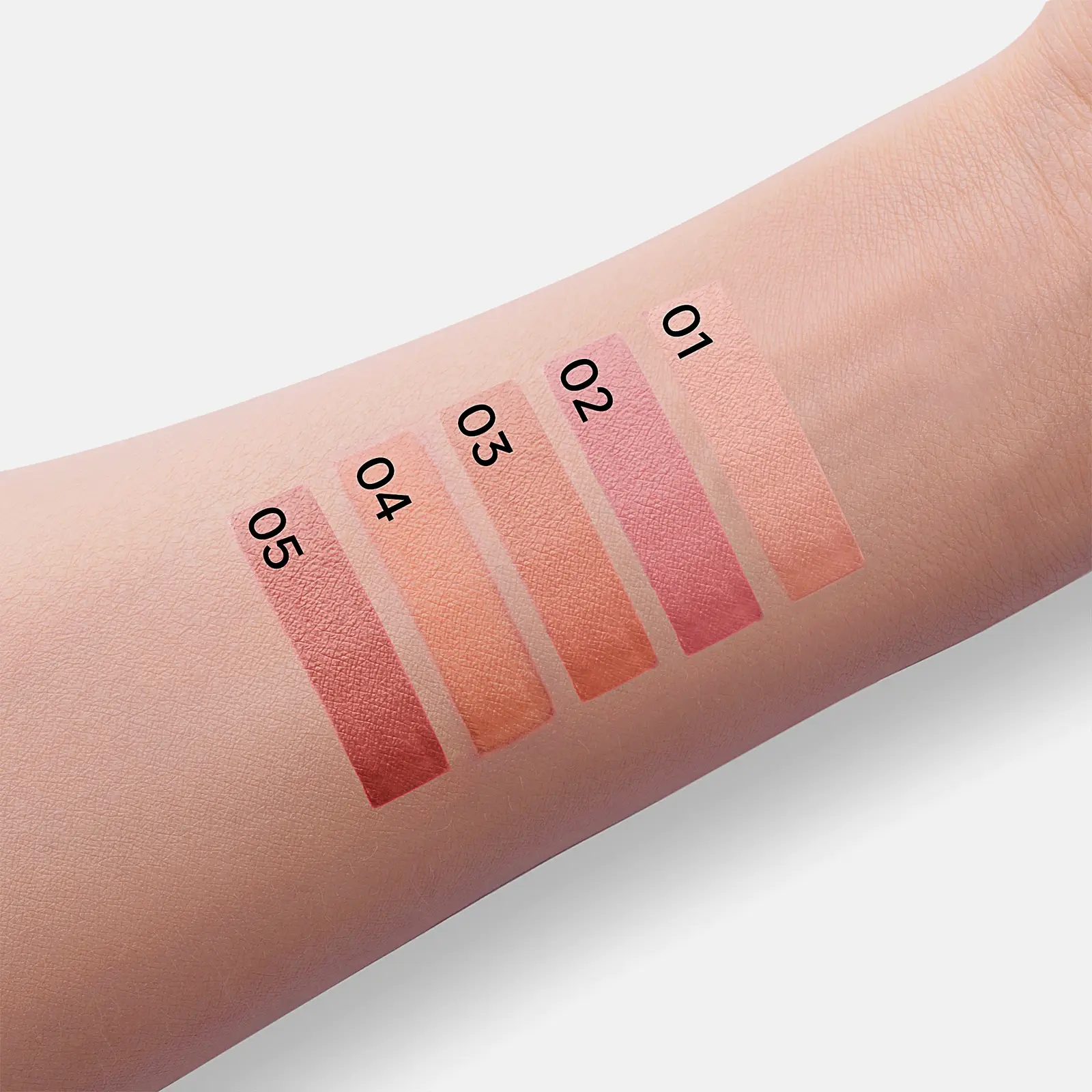 Увлажняющая помада для губ Cult Classic с гиалуроновой кислотой тон 05 Stellary