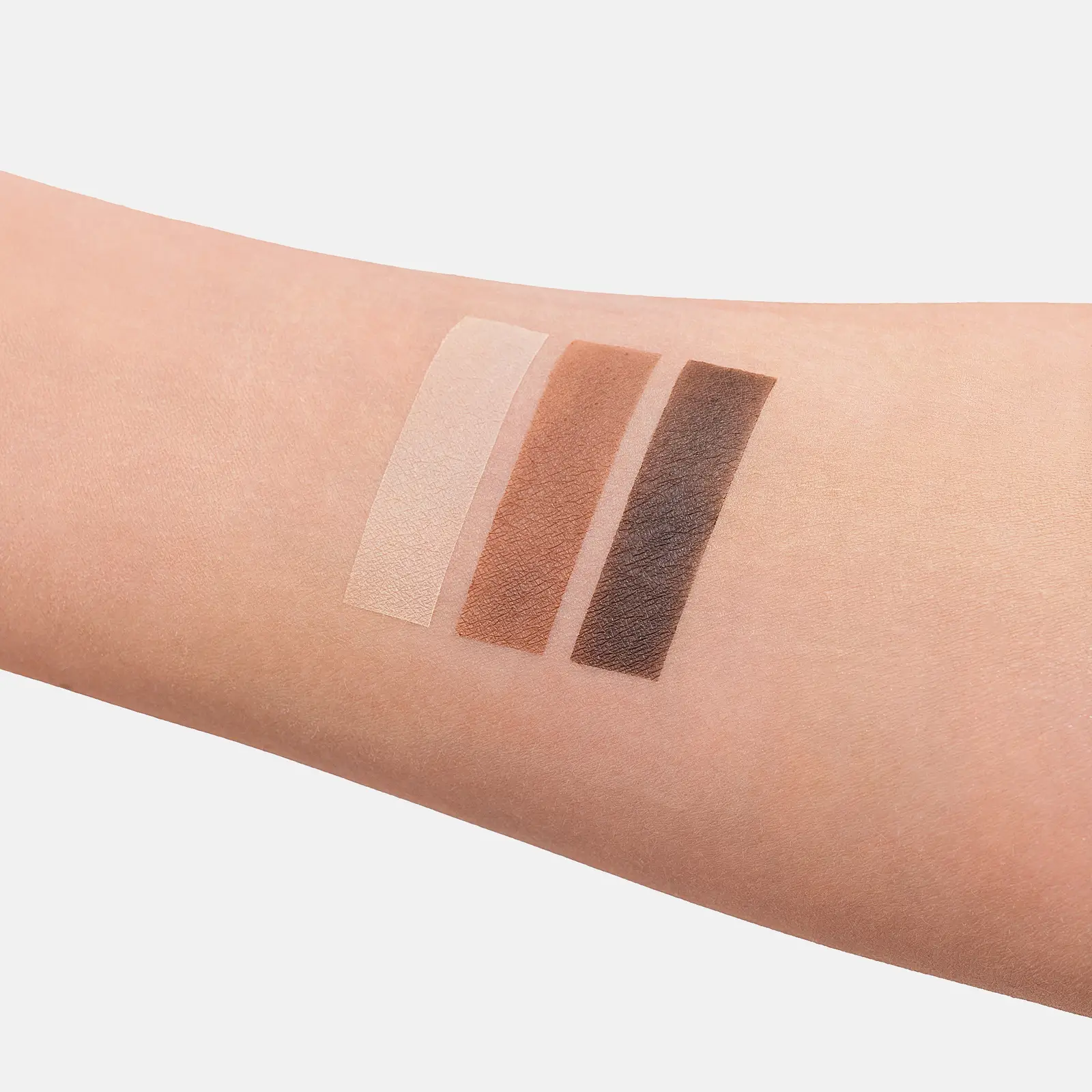 Мини - палетка теней для век Shu Queens Play тон 121 базовый коричневая 4г