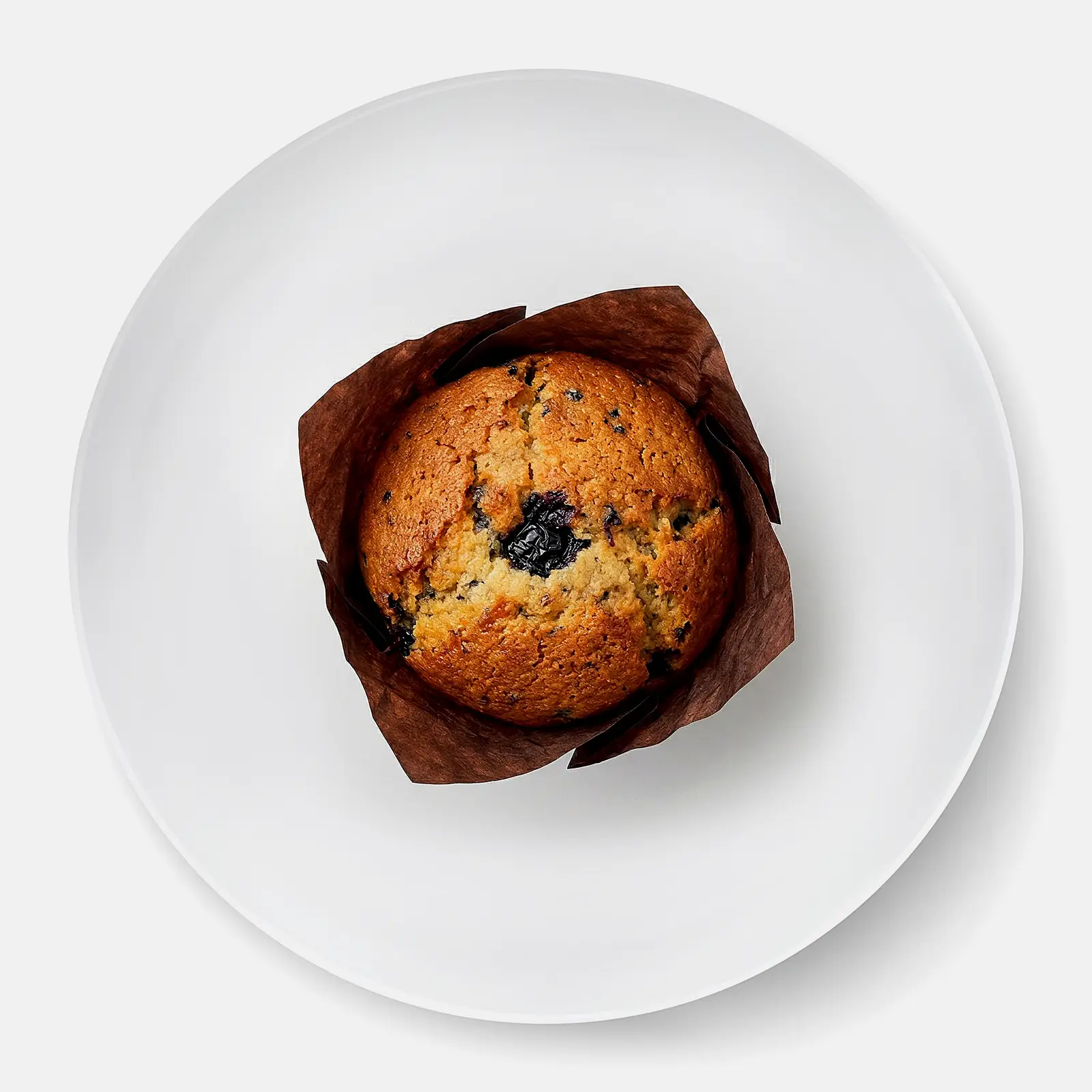 Изображение товара Сливочный маффин с шоколадом и вишнёвой начинкой 90г