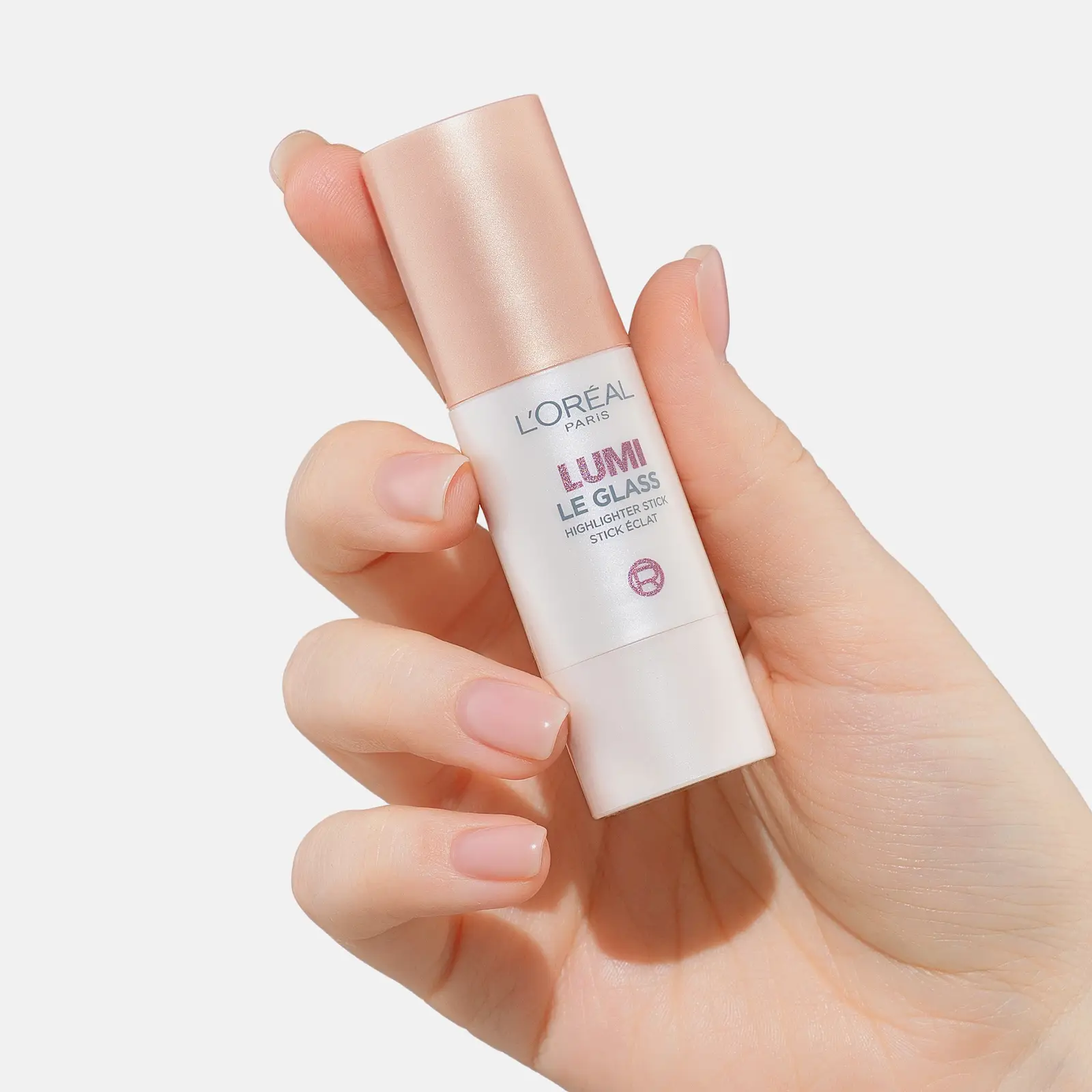 Хайлайтер-стик для лица с эффектом влажного сияния тон 610 L’Oréal Paris Lumi Le Glass