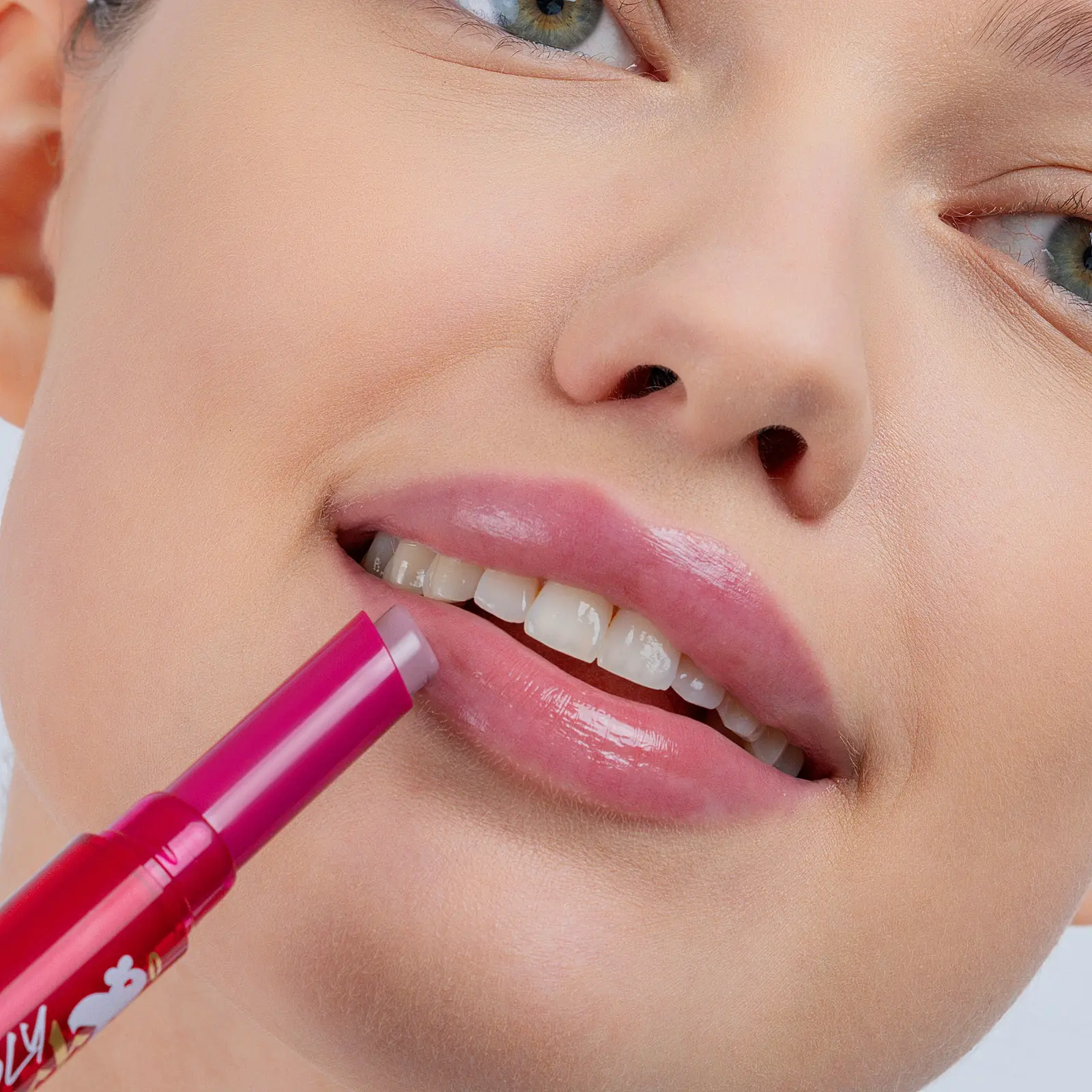 Глянцевый бальзам для губ Holy Duck тон 02 Beauty Bomb