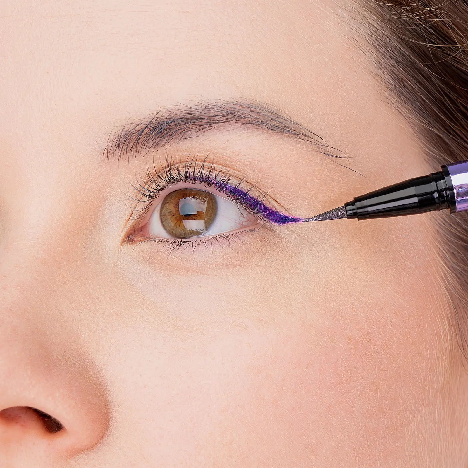 Подводка-лайн для глаз 7 Days B.Colour We с глиттером 02 Midnight Party