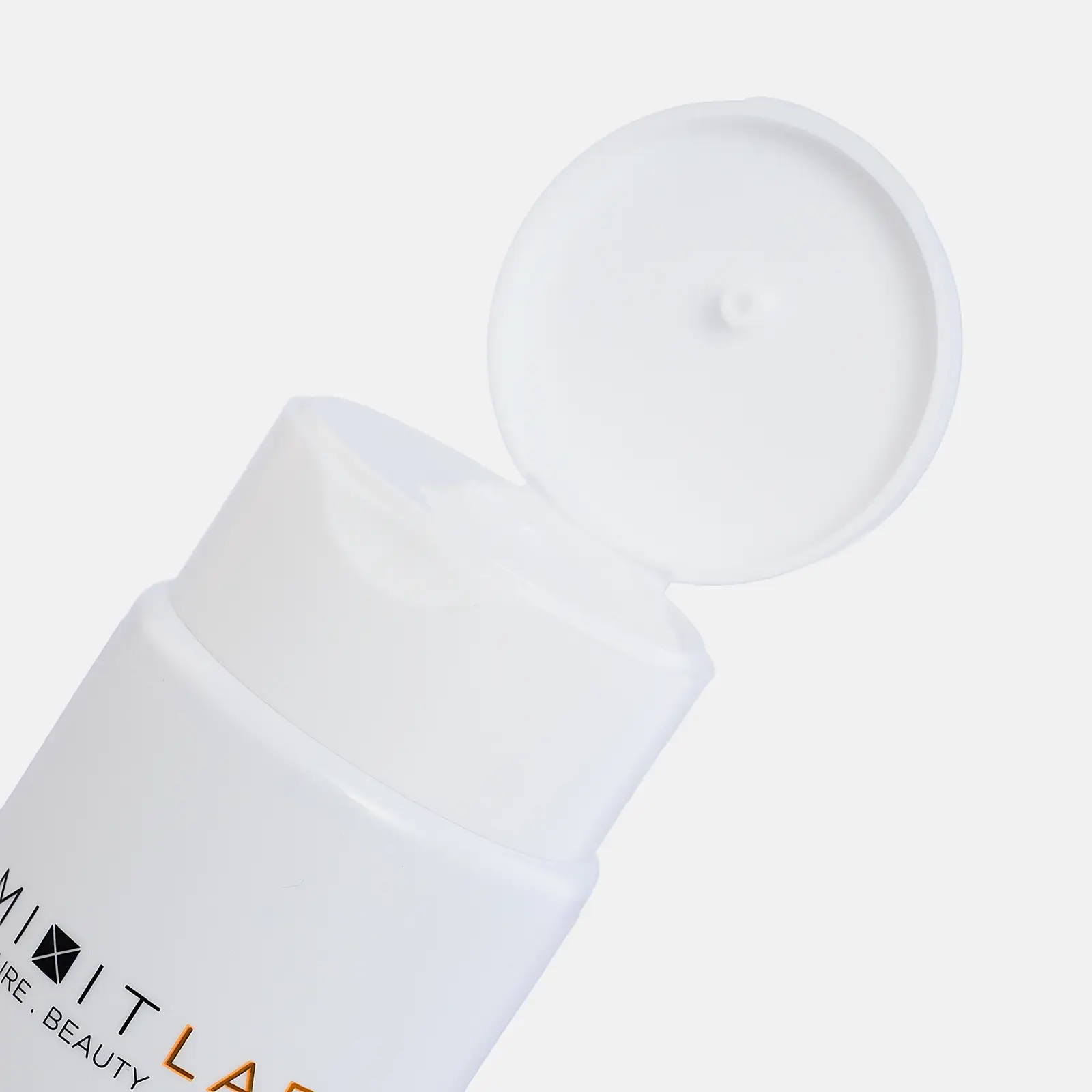 Тоник Mixit Lab витамин С комплекс церамидов гиалуроновая кислота для всех типов кожи 250мл