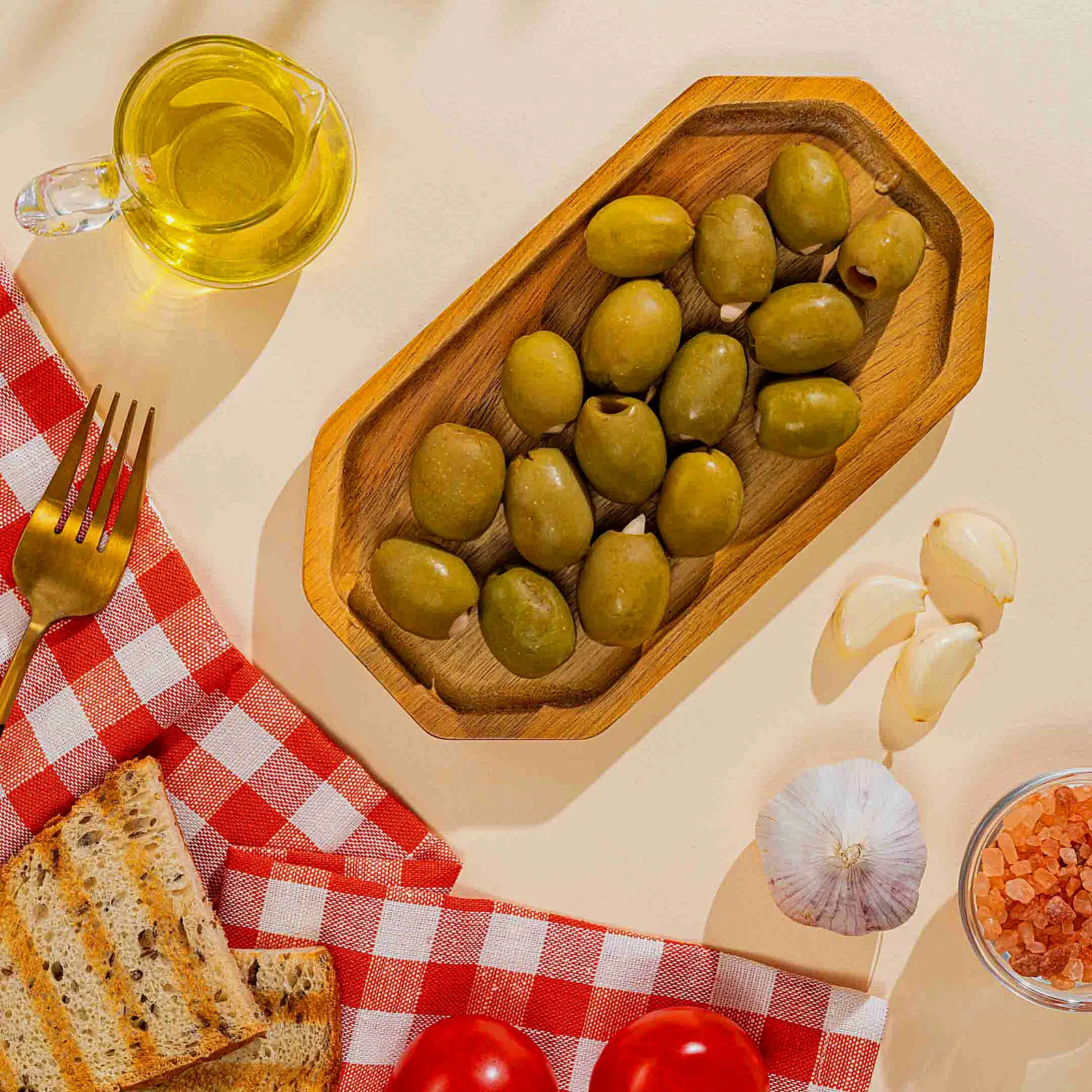 Оливки зелёные фаршированные чесноком Premiere of Taste 290г - фото 3 Оливки зелёные фаршированные чесноком Premiere of Taste 290г - фото 3
