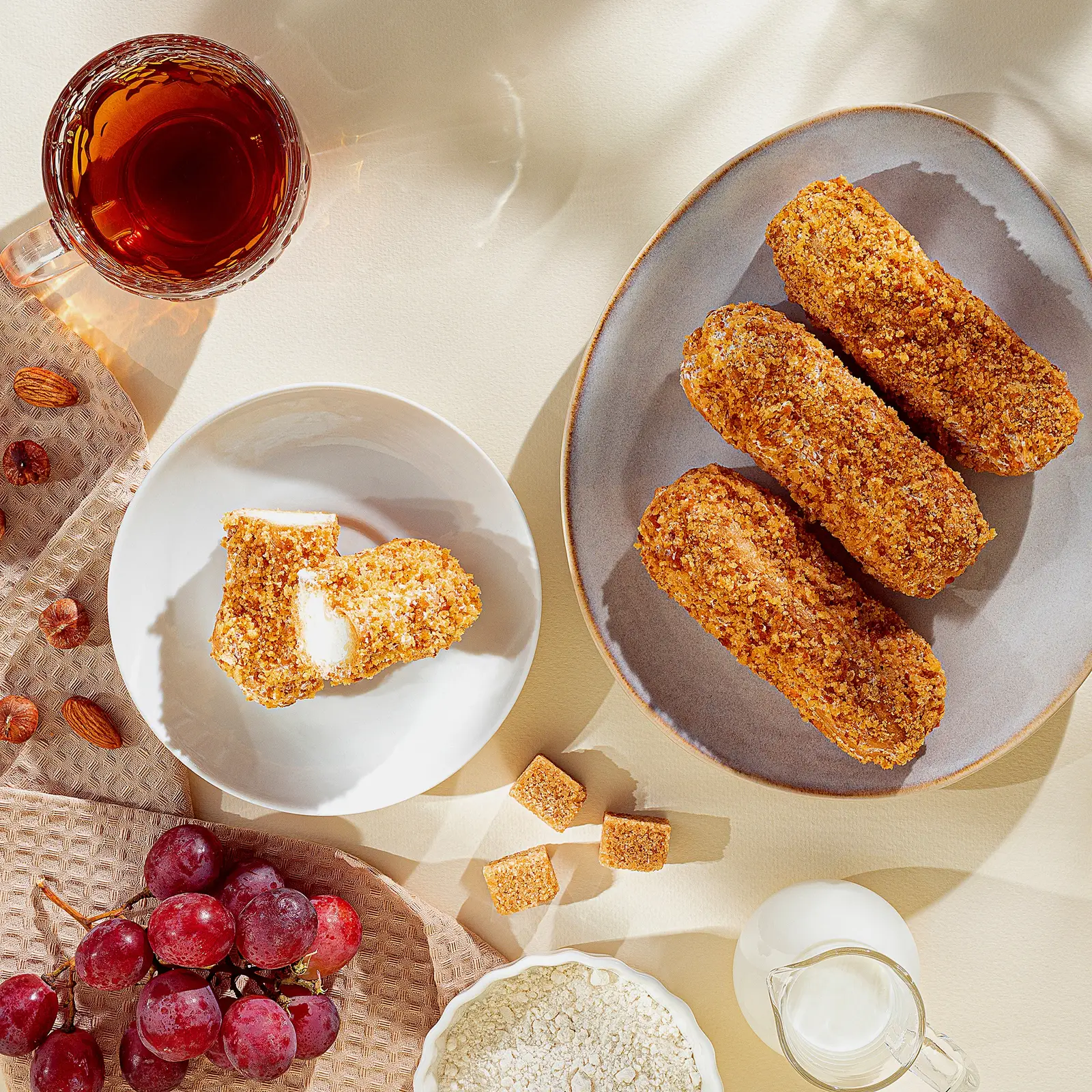 Изображение товара Пирожное Эклер Фили-Бейкер 250г воздушное сливочное тесто