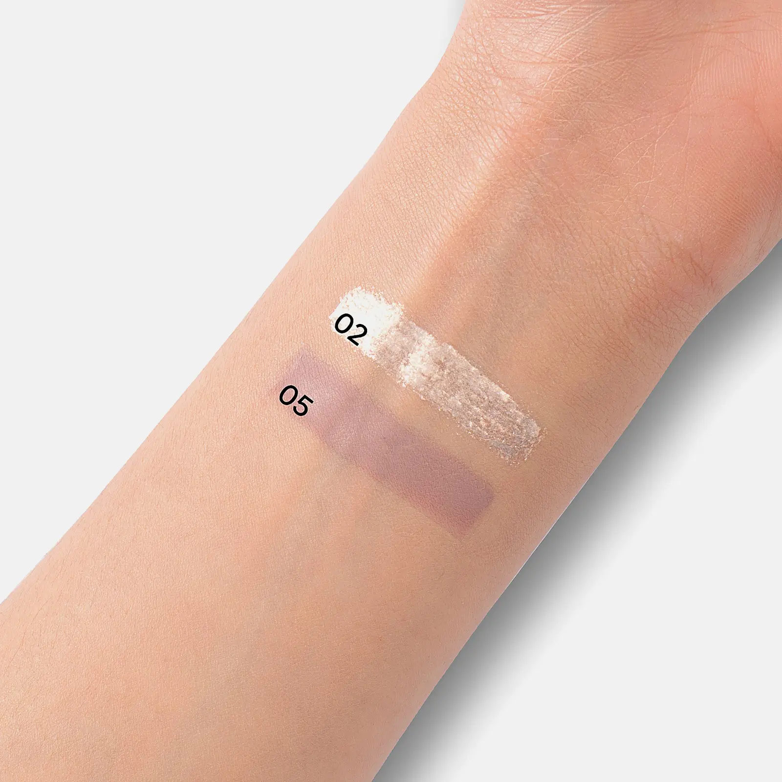 Жидкие тени для век тон 05 Vivienne Sabo