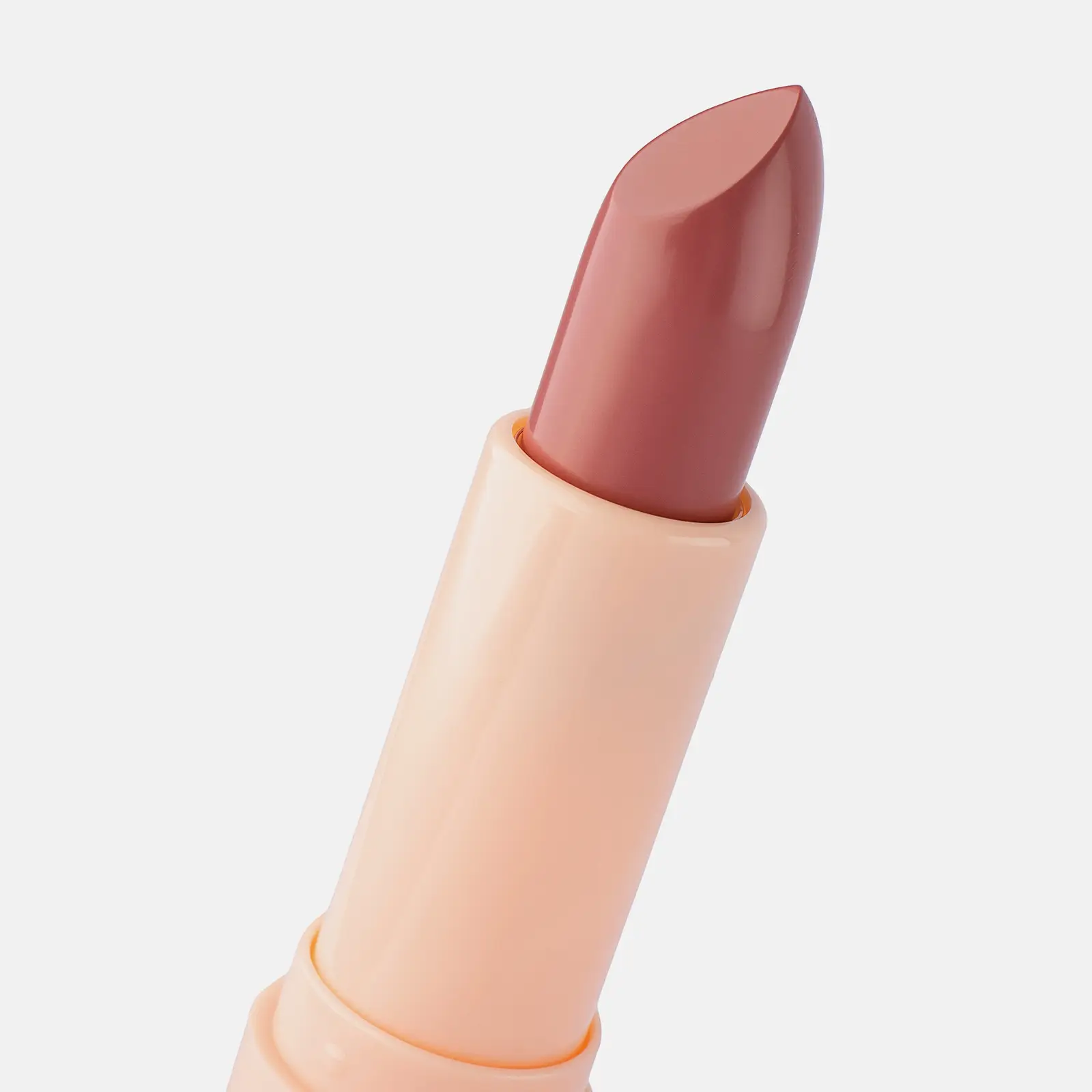 Помада для губ в стике Lips Lipstick тон 03 Beauty Bomb - фото 2 Помада для губ в стике Lips Lipstick тон 03 Beauty Bomb - фото 2