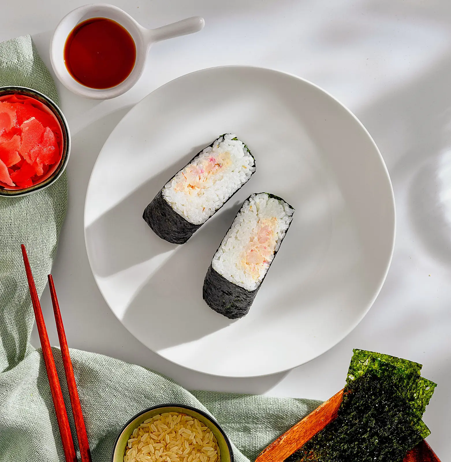 Изображение товара Онигири с креветкой 120г Фуджи японская кухня вкусный перекус