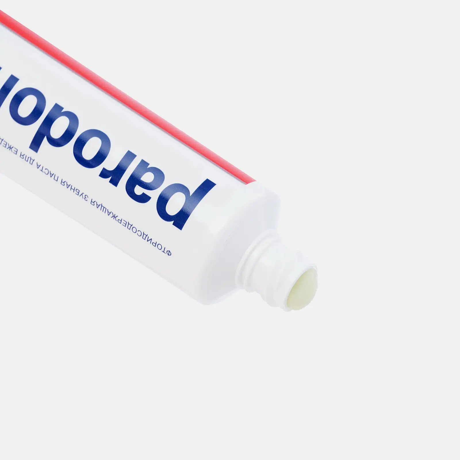 Зубная паста Parodontax Экстракты Трав от воспаления и кровоточивости десен с фтором и экстрактами имбиря мяты и эвкалипта 75мл