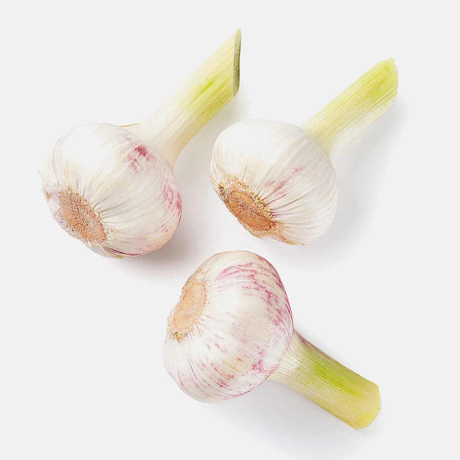 Изображение товара Молодой чеснок соло 100 г - свежий ароматный продукт для домашней кухни