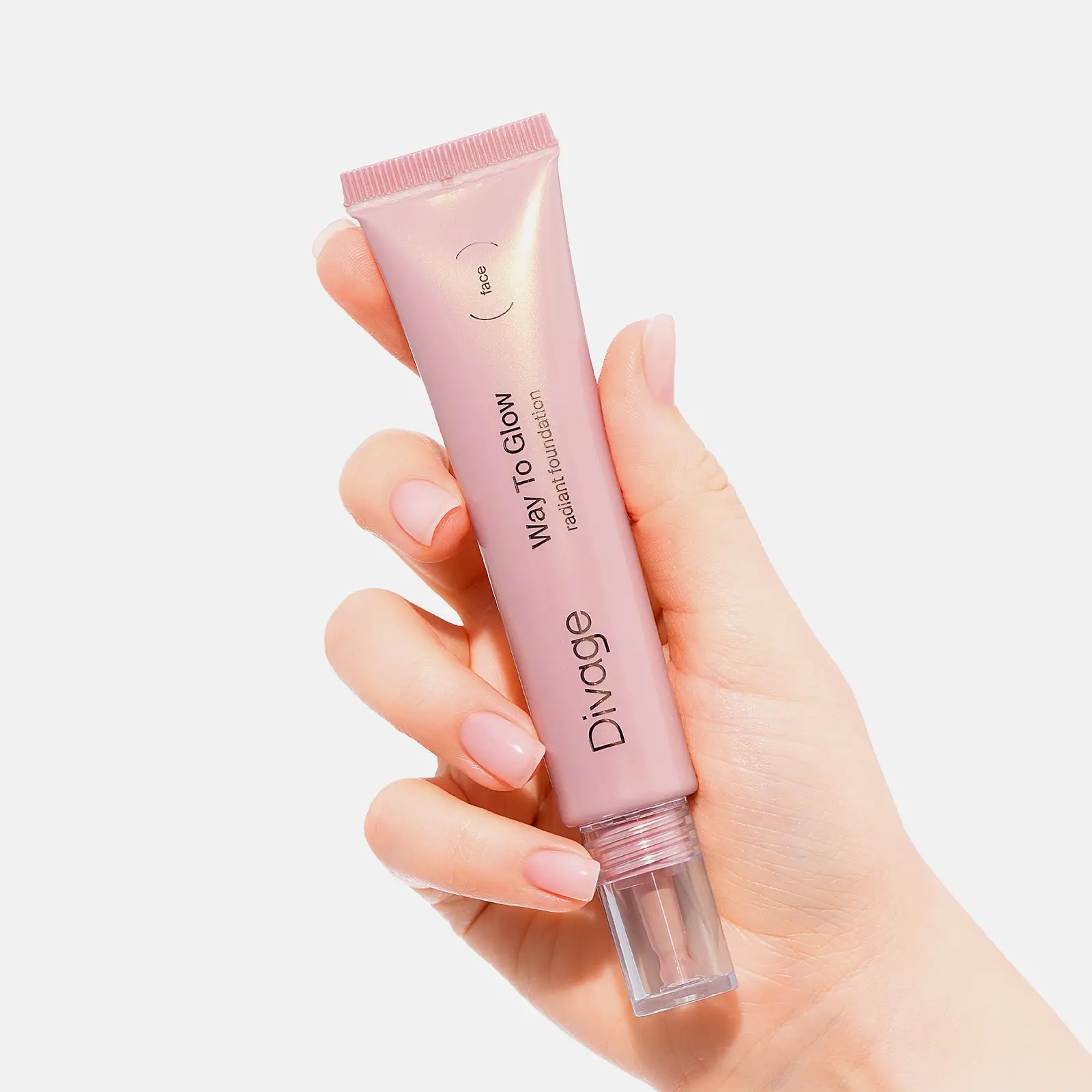 Сияющий тональный крем для лица тон 01 Слоновая кость Divage Way To Glow - фото 3