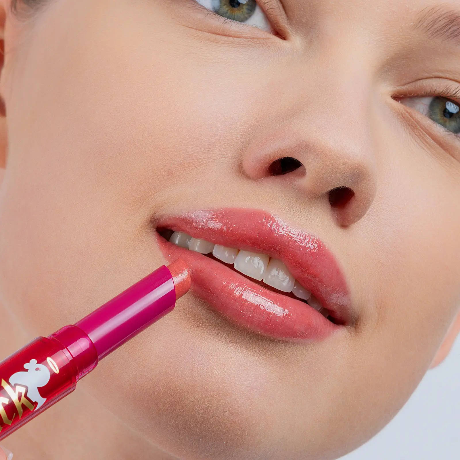 Глянцевый бальзам для губ Holy Duck тон 03 Beauty Bomb