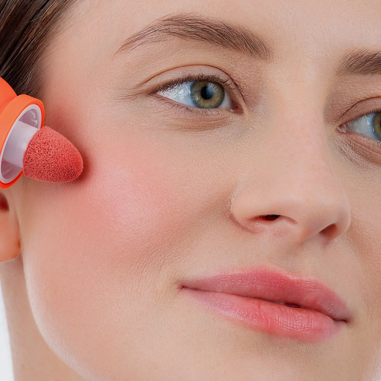 Жидкие румяна для лица тон 01 Beauty Bomb Смешарики - фото 2
