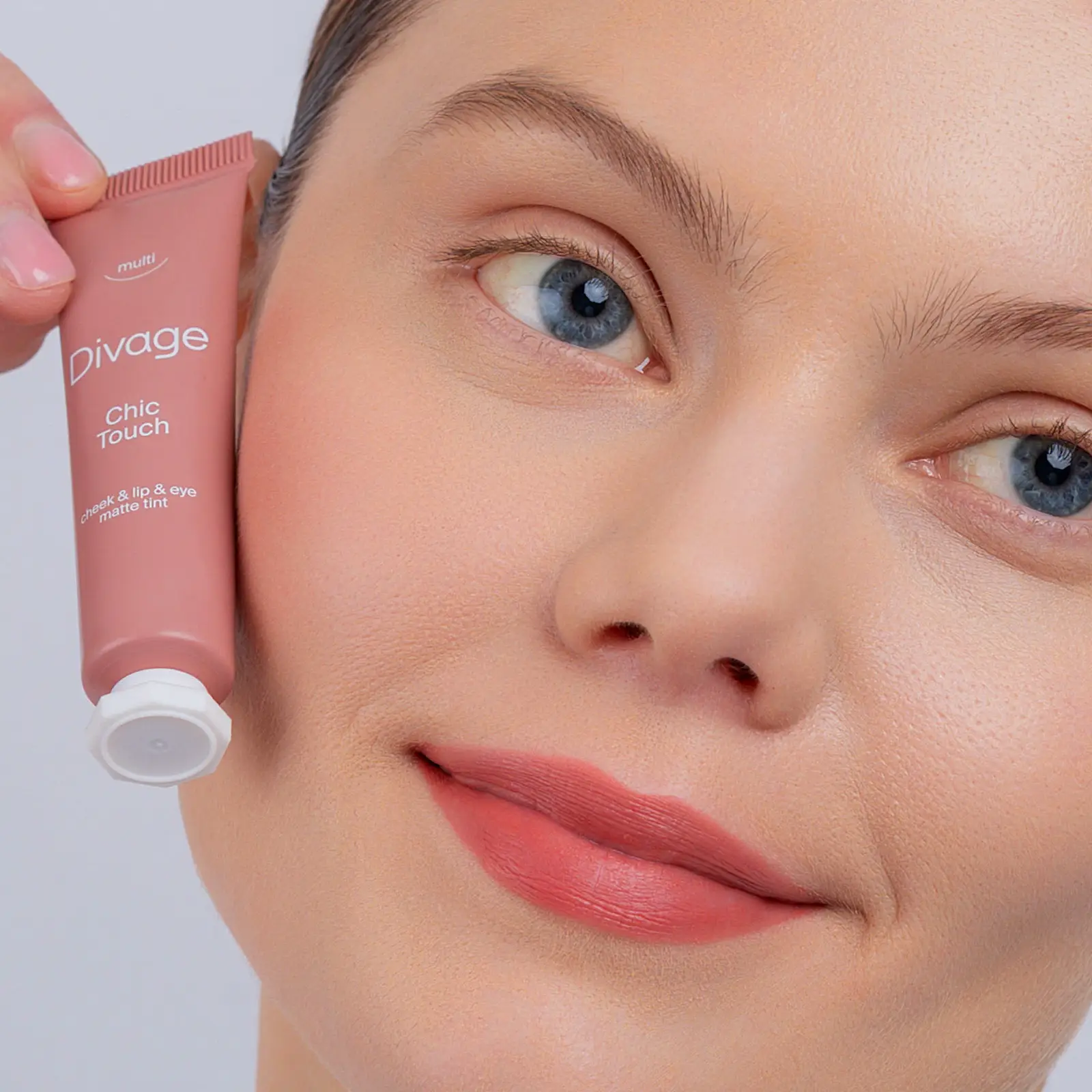 Тинт для лица Divage Chic Touch матовый тон 02
