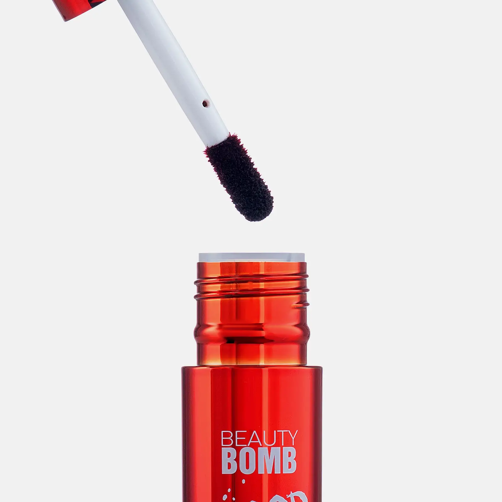 Тинт для губ тон 05 Alucards Gaze Blood Shot Beauty Bomb - фото 4