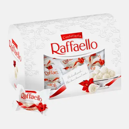 Конфеты с цельным миндальным орехом в кокосовой обсыпке в сундуке Raffaello 240г