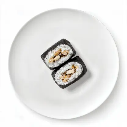 Изображение товара Онгири с угрём 110г японская закуска в нори с соусом терияки и начинкой