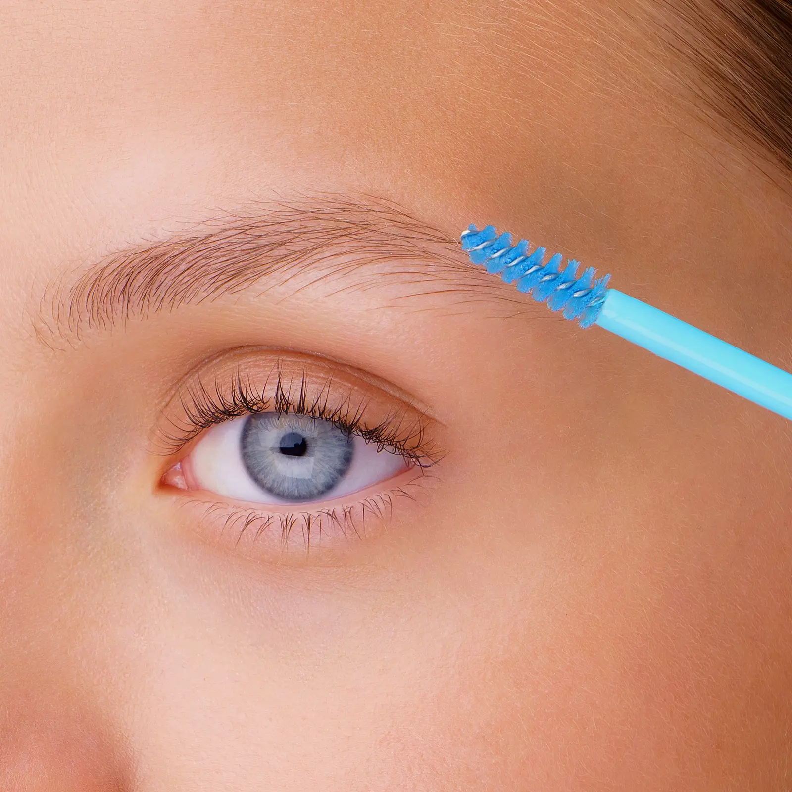 Гель для бровей Beauty Bomb Brow Freez-z-zer тон 01