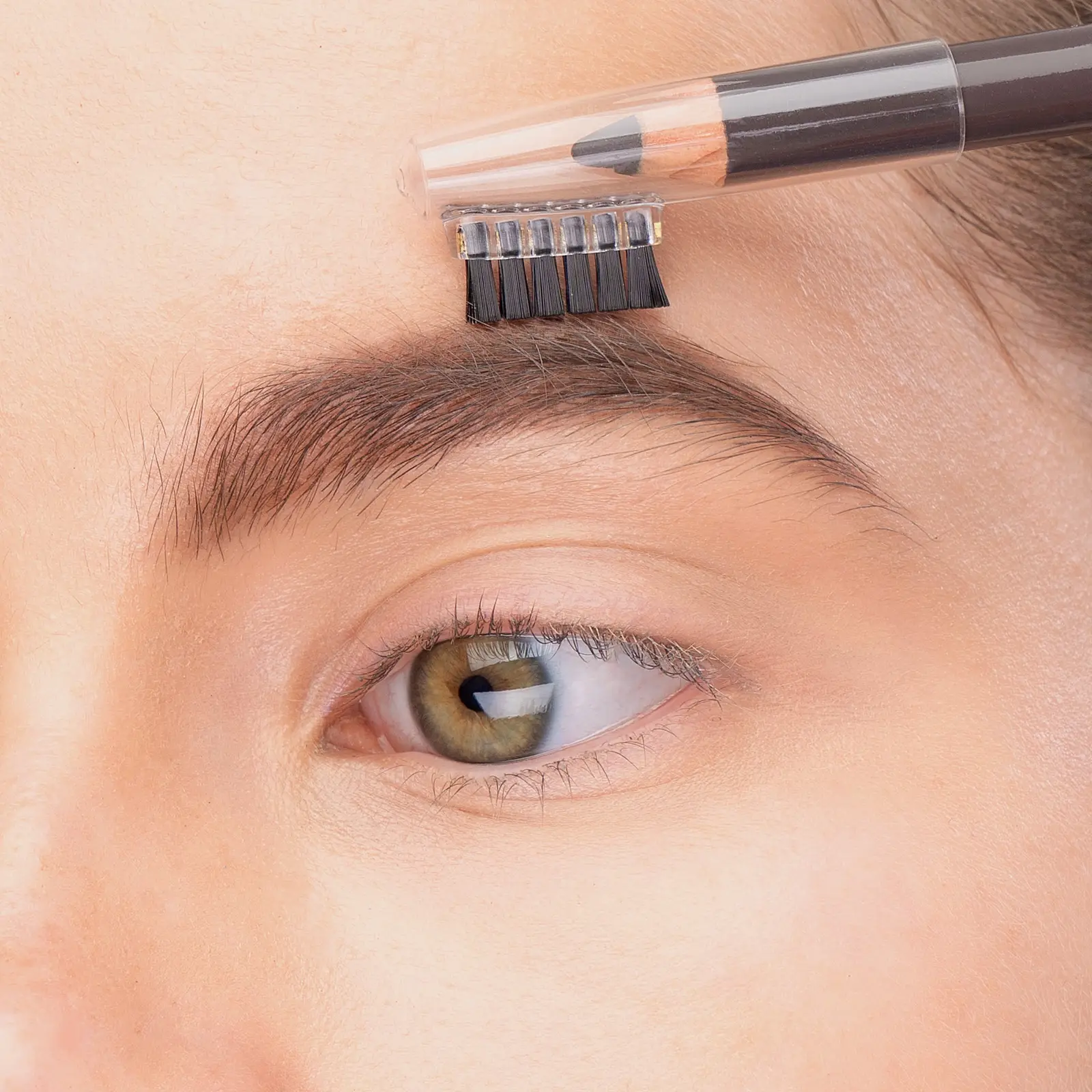 Карандаш для бровей Luxvisage тон 101 Русый